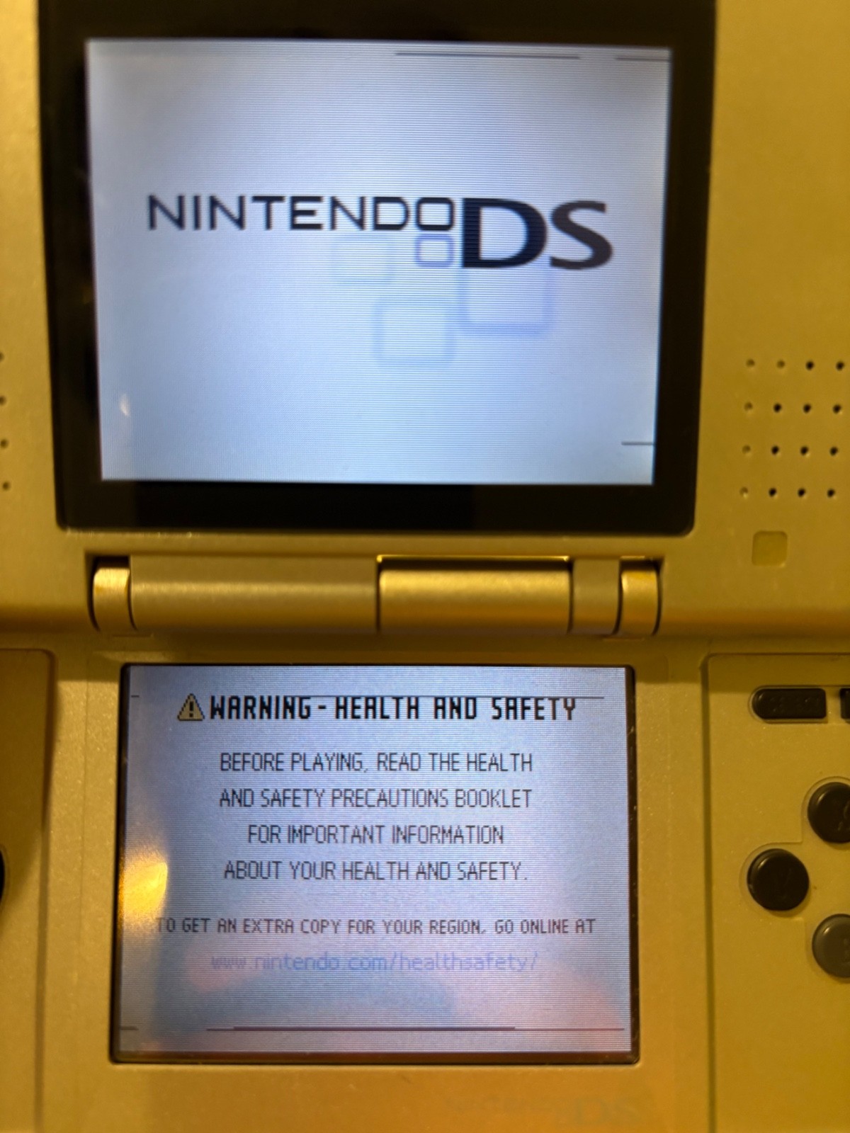 Nintendo DS Silver Handheld System – Fair Condition – TESTED AND WORKING (14D)