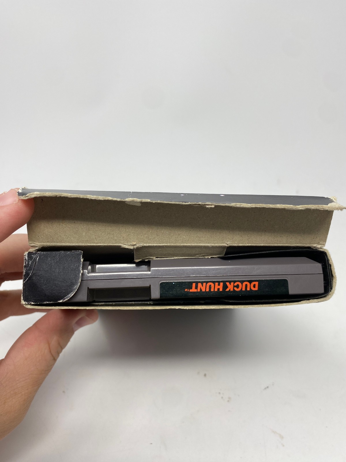 Duck Hunt Nintendo NES, 1985 5-Screw Unpunched Hangtab Complete CIB BLACK BOX