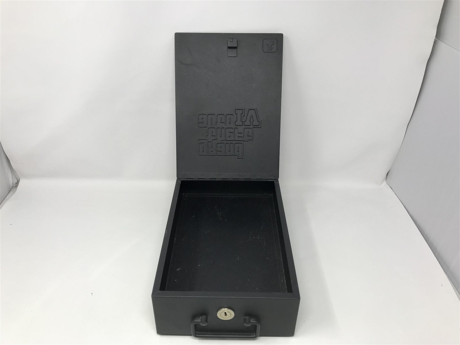 Grand Theft Auto IV SAFE DEPOSIT/LOCK BOX GAME COLLECTABLE METAL WORKING NO KEYS