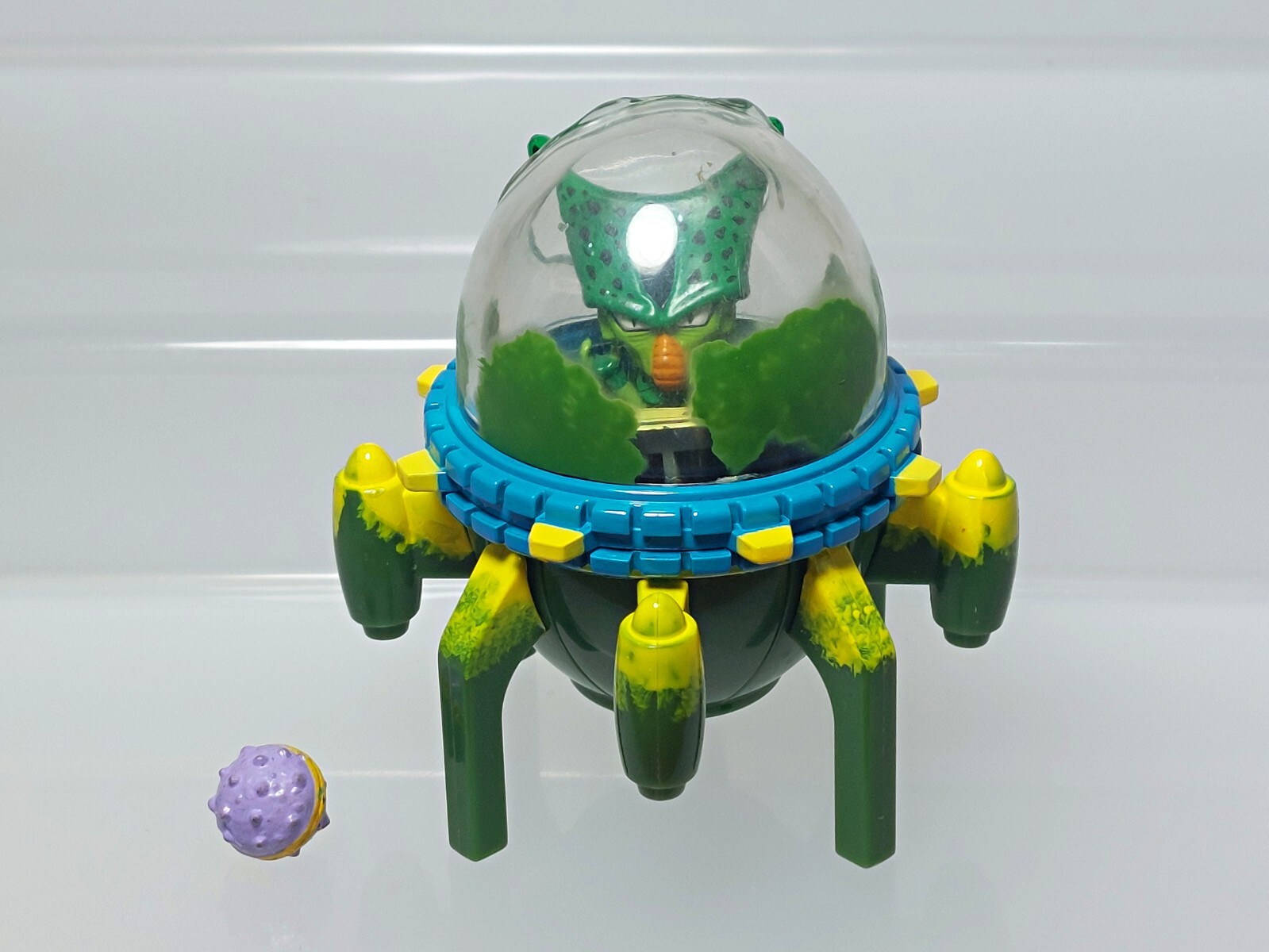 Dragon Ball Z Cell & Time Machine (Broken ver) Figure Banpresto Prize 2003 2.4in