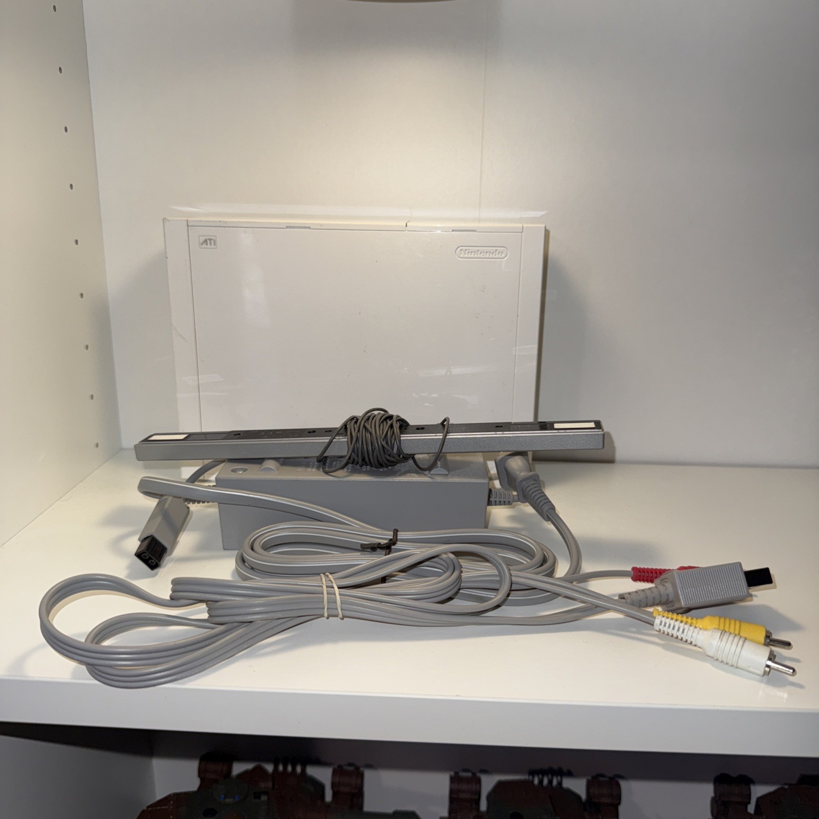 Nintendo Wii Bundle (NTSC, RVL-001) w/Sensor & Cables TESTED