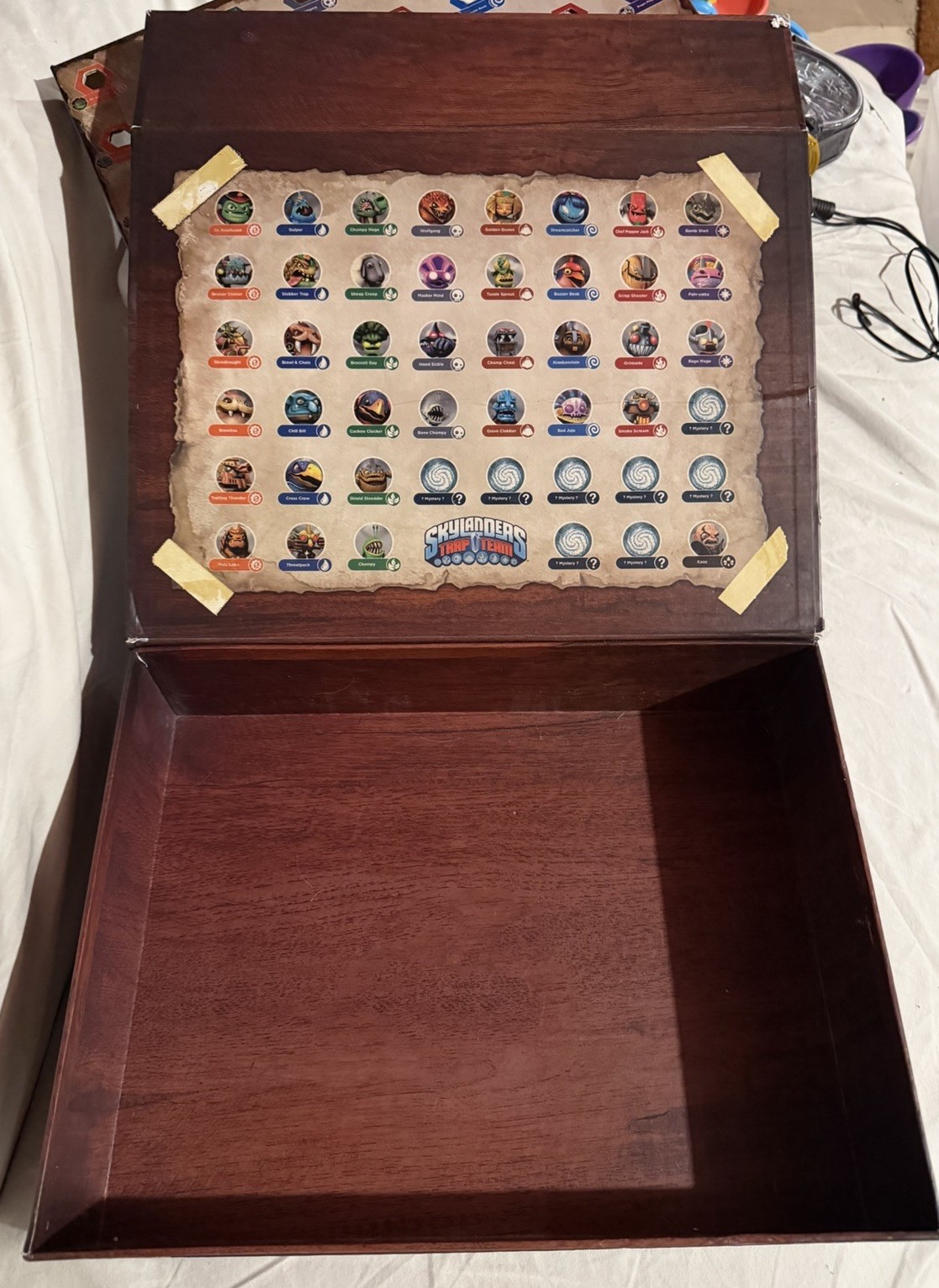 Skylanders Trap Team Collector Storage Box with Traps Rare Collectible
