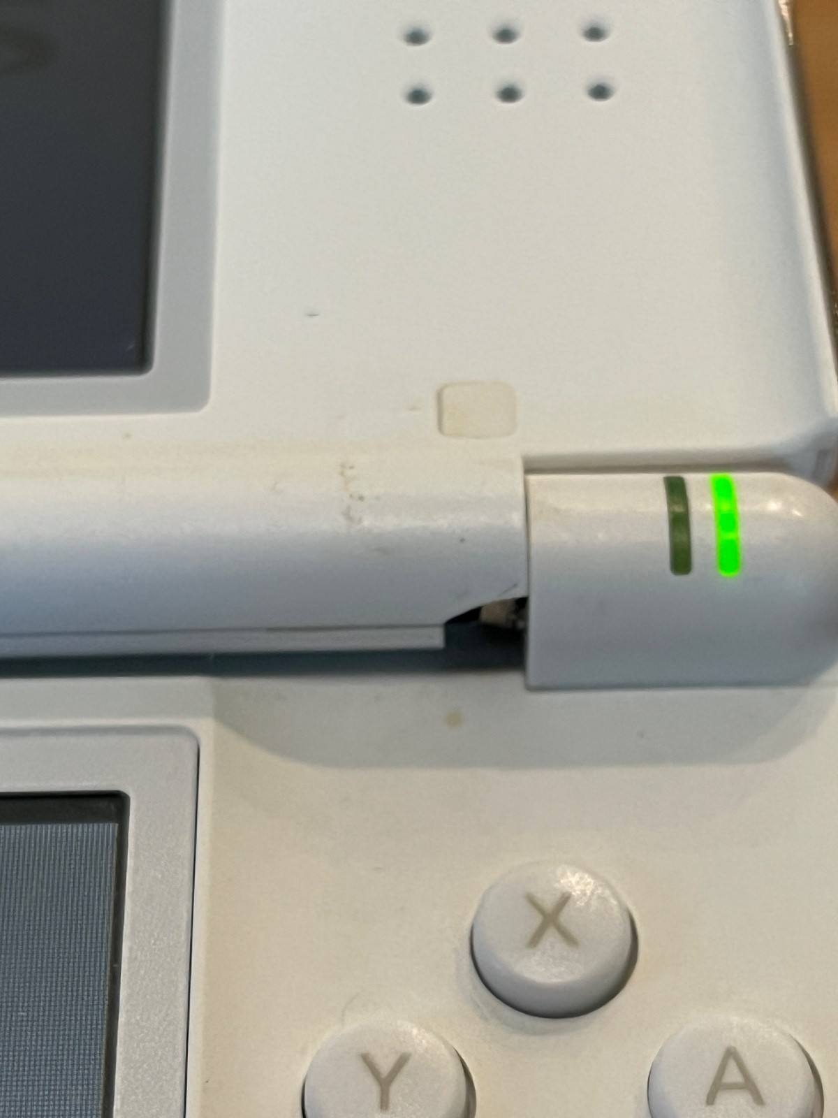 Nintendo DS Lite (USG-001) Handheld – White with Charger Game Stylus *Read*