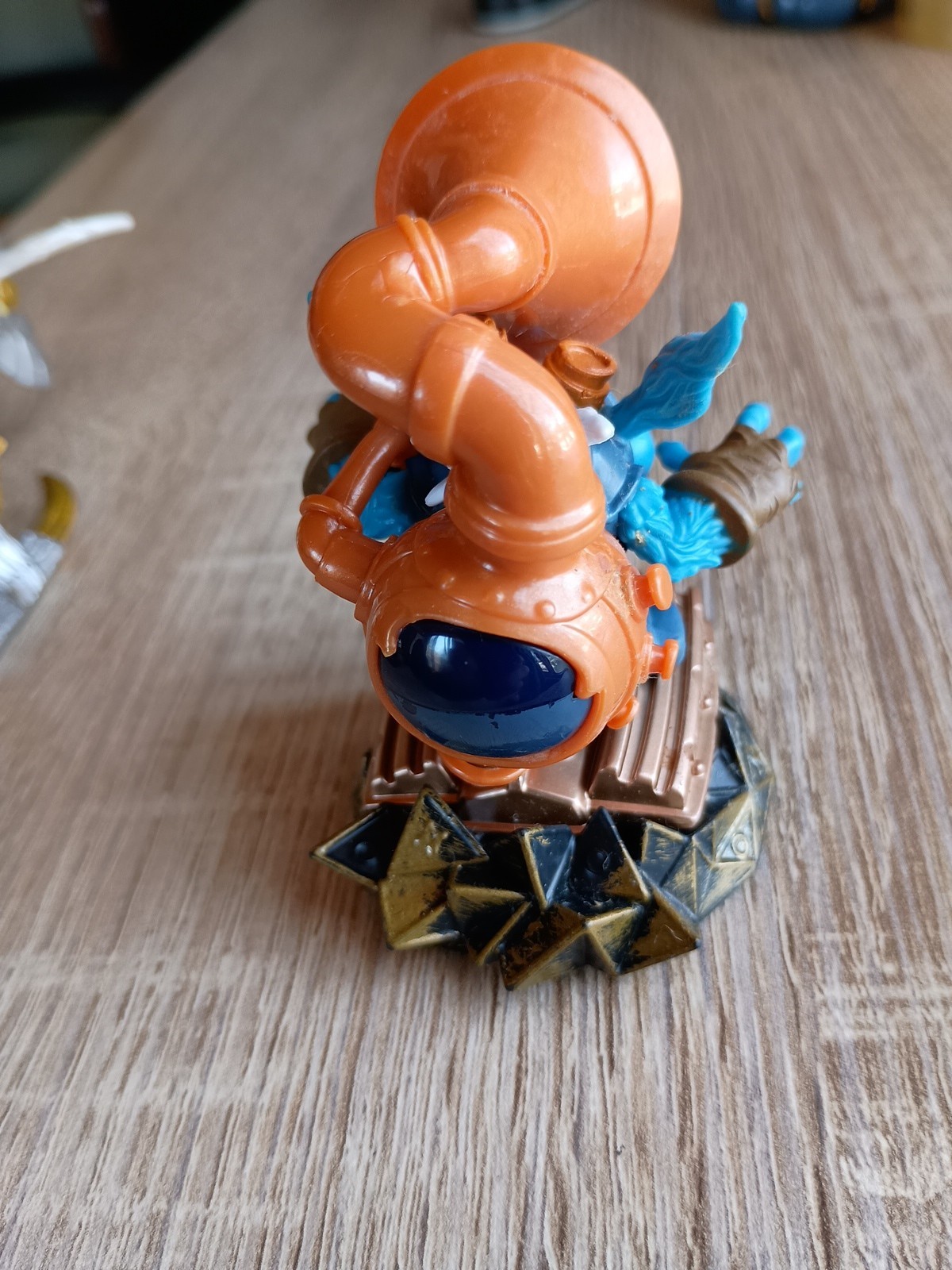 Skylanders: Superchargers: Nitro Stealth Stinger & Big Bubble Pop Fizz -Lot of 2