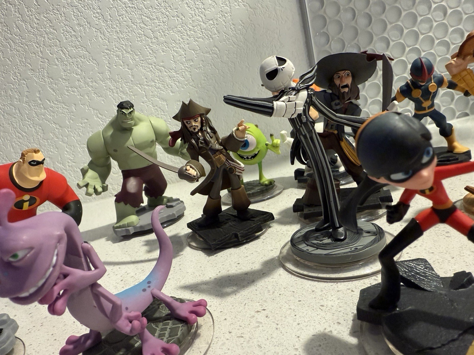 Disney Infinity Marvel Action Figure Lot Pieces Hulk Pixar Cars Toy Story 14