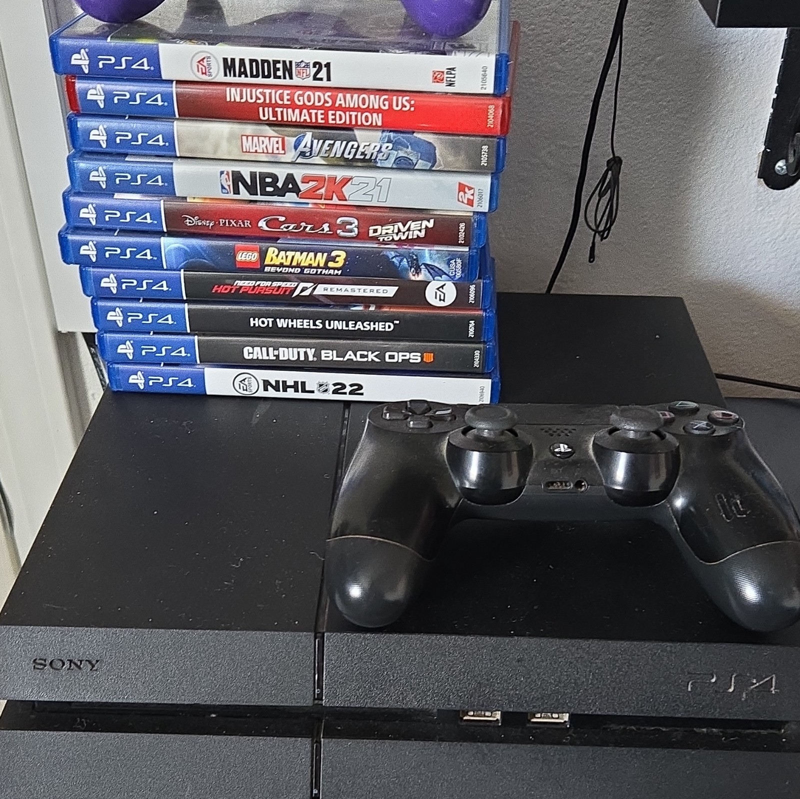 Sony PlayStation 4 PS4 Console CUH-1215A Black Blu-Ray Compatible