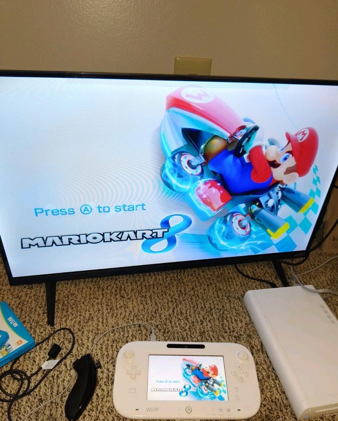 Wii U CONSOLE – USED- SKYLANDERS Swap Force Basic Set – 8GB – WHITE + 8 Games