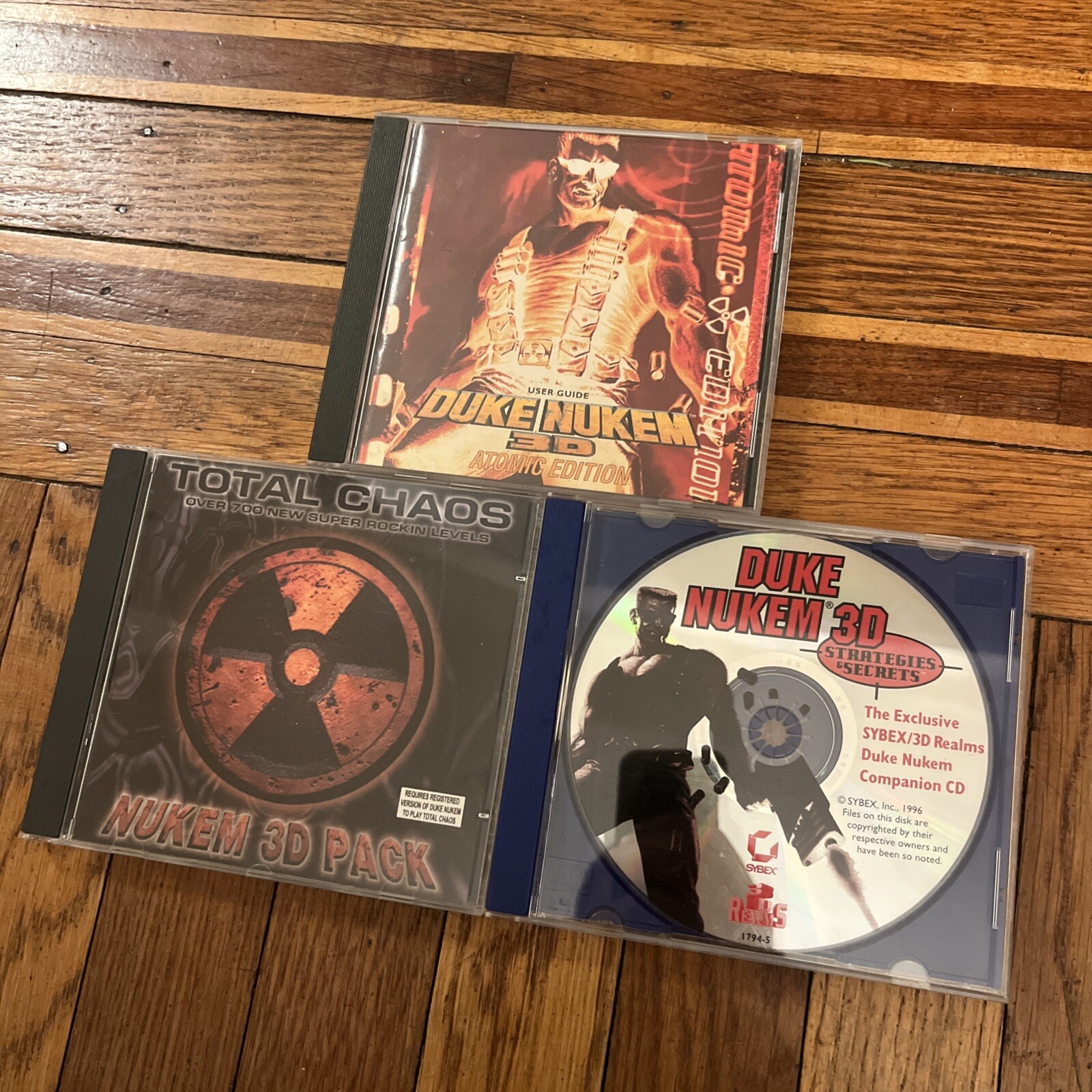 Duke Nukem 3D Atomic Edition Total Chaos Pack Shareware Sybex Companion CD RARE