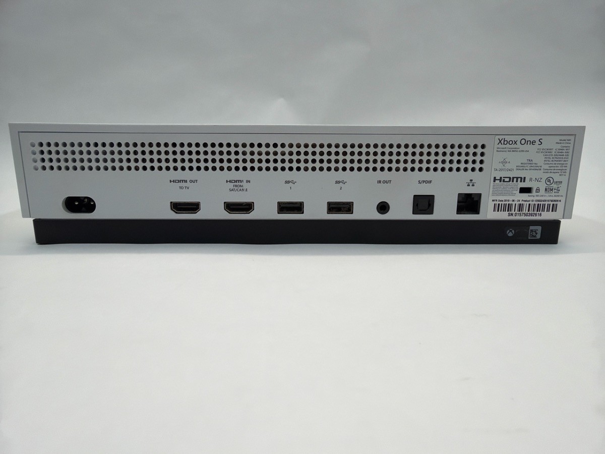 MICROSOFT XBOX ONE S – CONSOLE – 500GB – 1681 (P08036508)