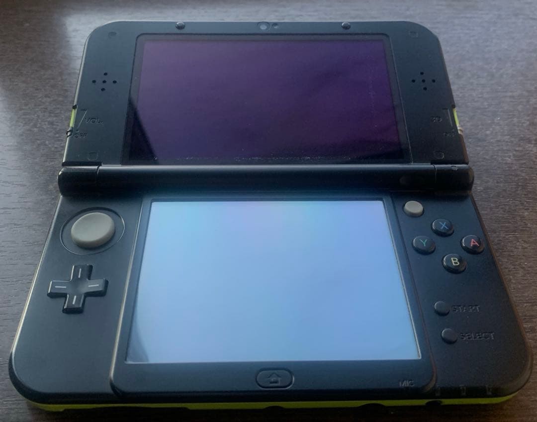 Tested and Working Nintendo New 3DSLL Lime Green Console with charger