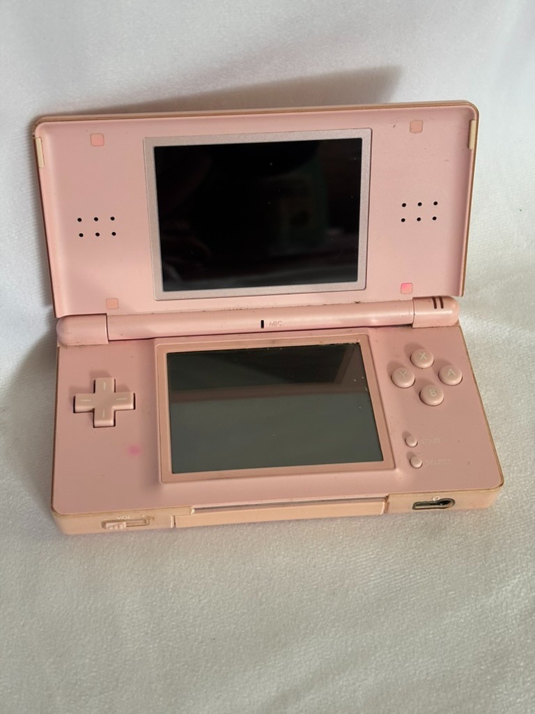 used Nintendo DS Lite Console – Coral Pink