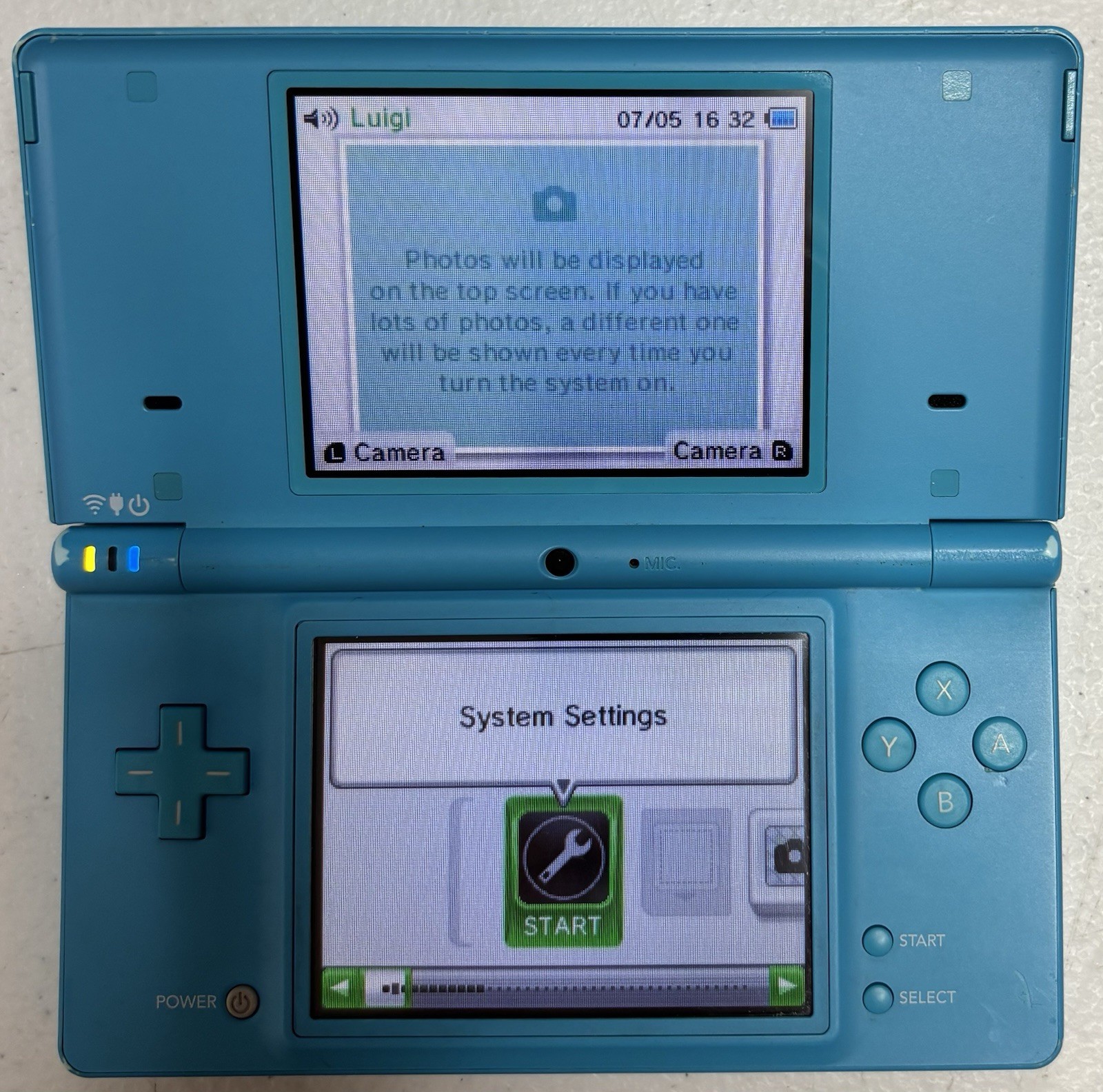 Nintendo DSi Blue Handheld Console TWL-001 Tested Working w/ Stylus & Charger