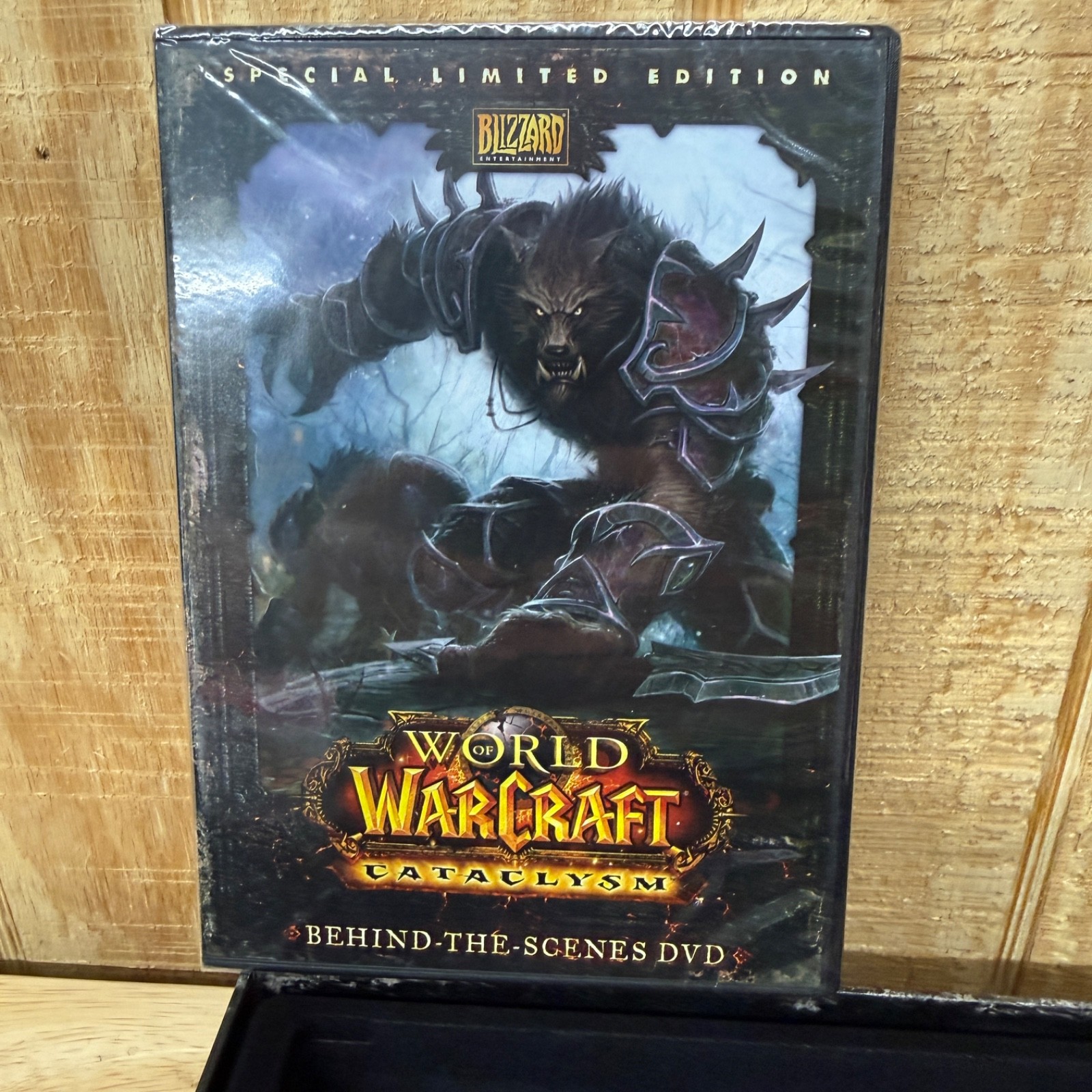 World of Warcraft Cataclysm Collector’s Edition Box Set Cards Book WOW Game PC