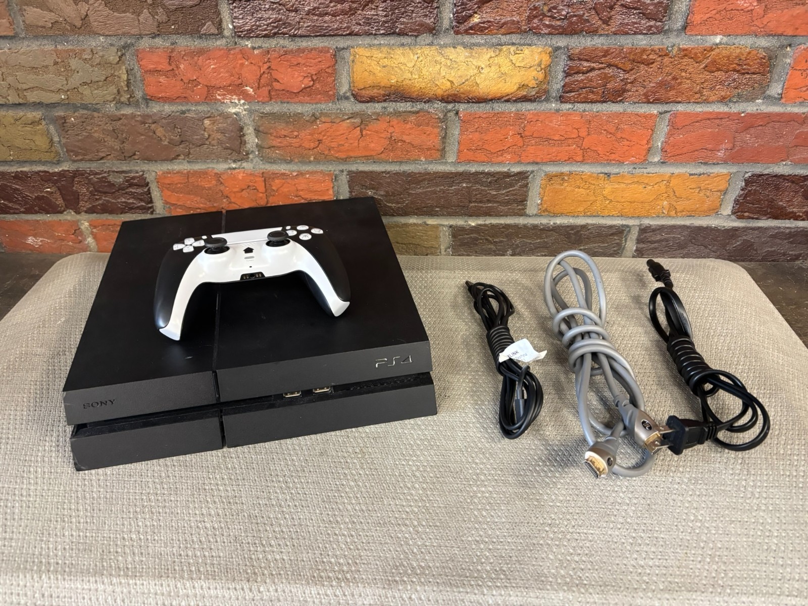 Sony PlayStation 4 – CUH-1215A