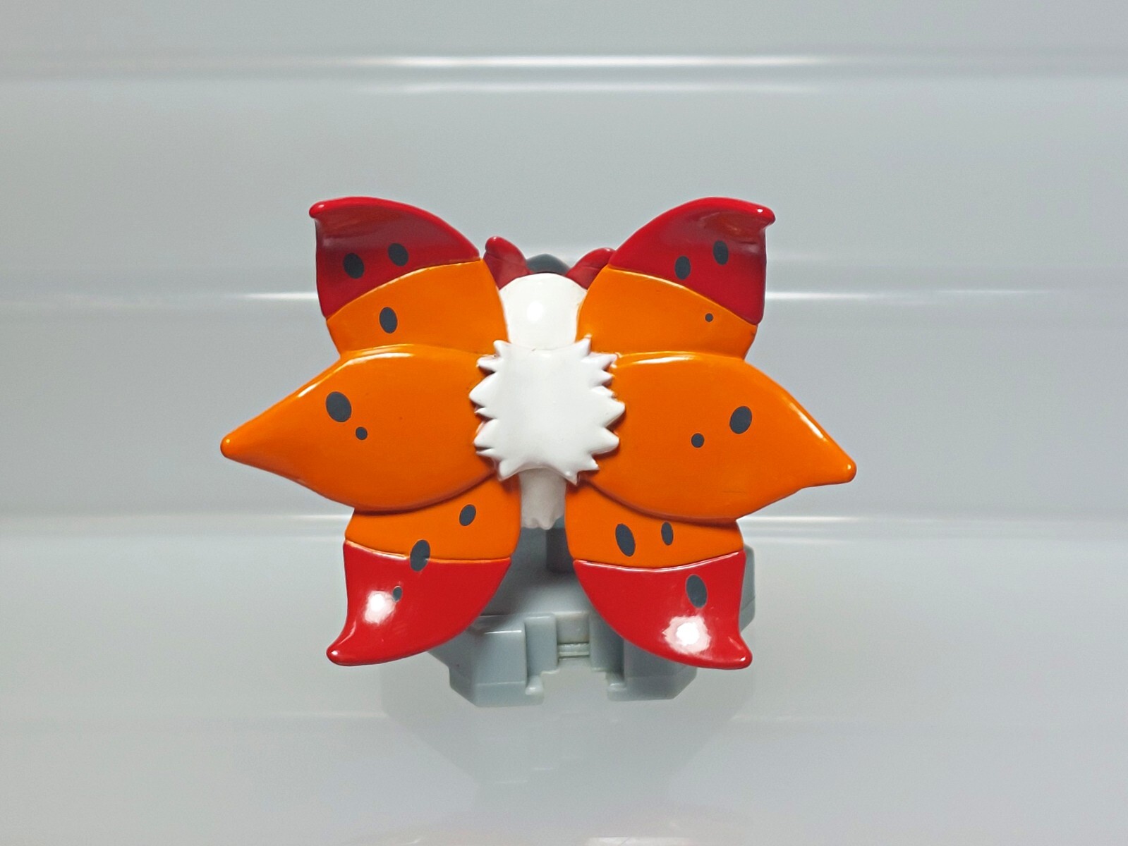 Volcarona Pokemon Moncolle Plus Figure Takara Tomy 2011 Toy Japan N07 2in
