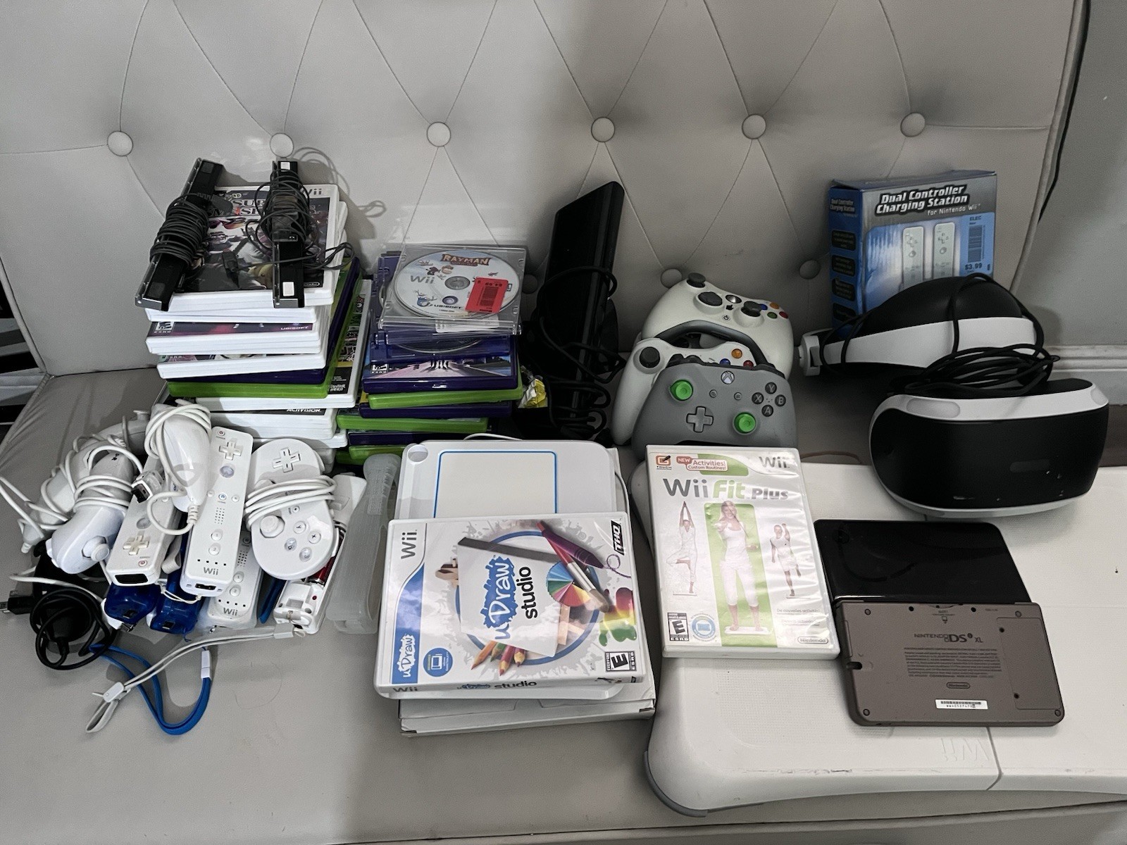 Microsoft Nintendo Sony Mixed Lot: Xbox 360/Wii Consoles, Games