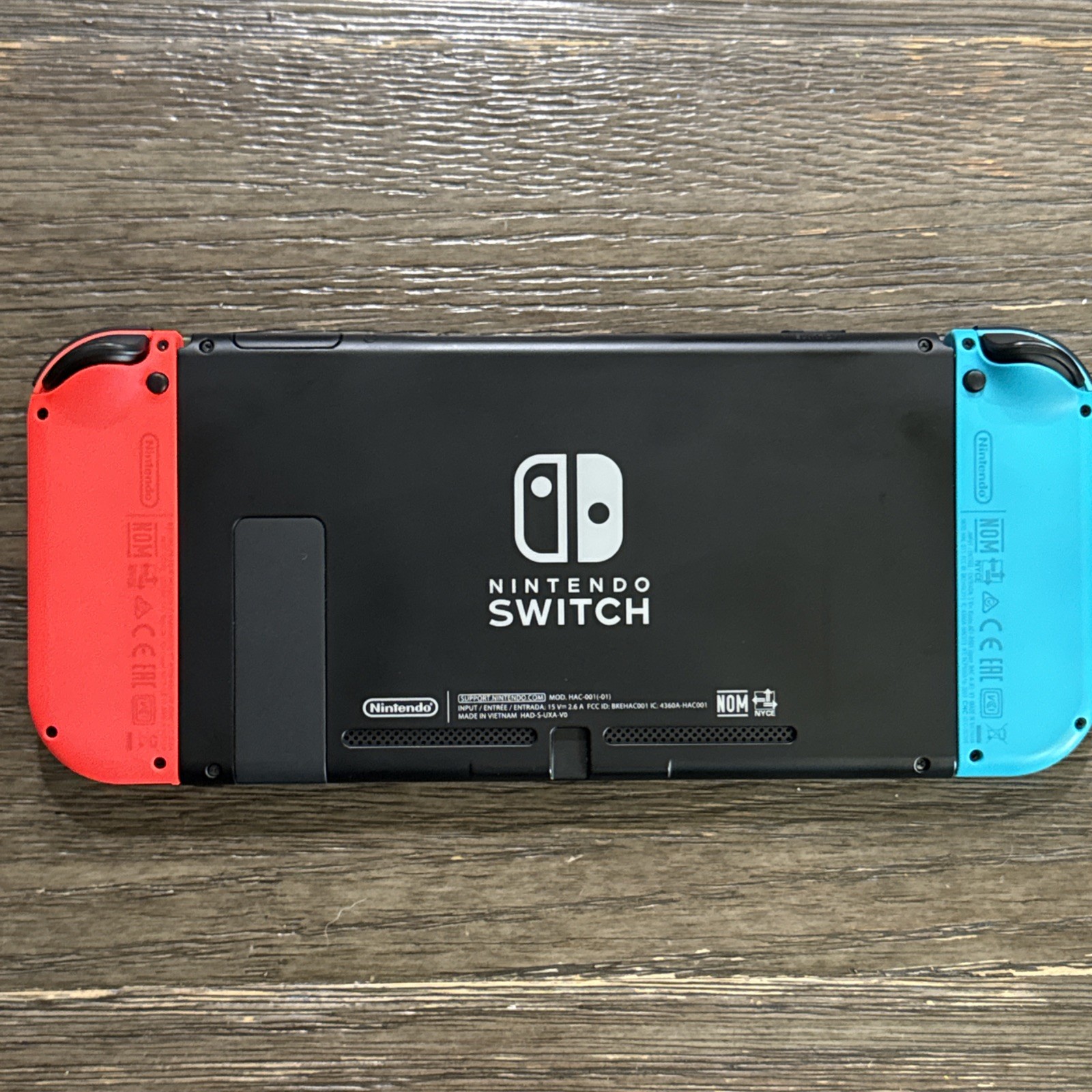 Nintendo Switch Console 1st Gen Bundle 3 Games + Accessories + 256gb SD Card