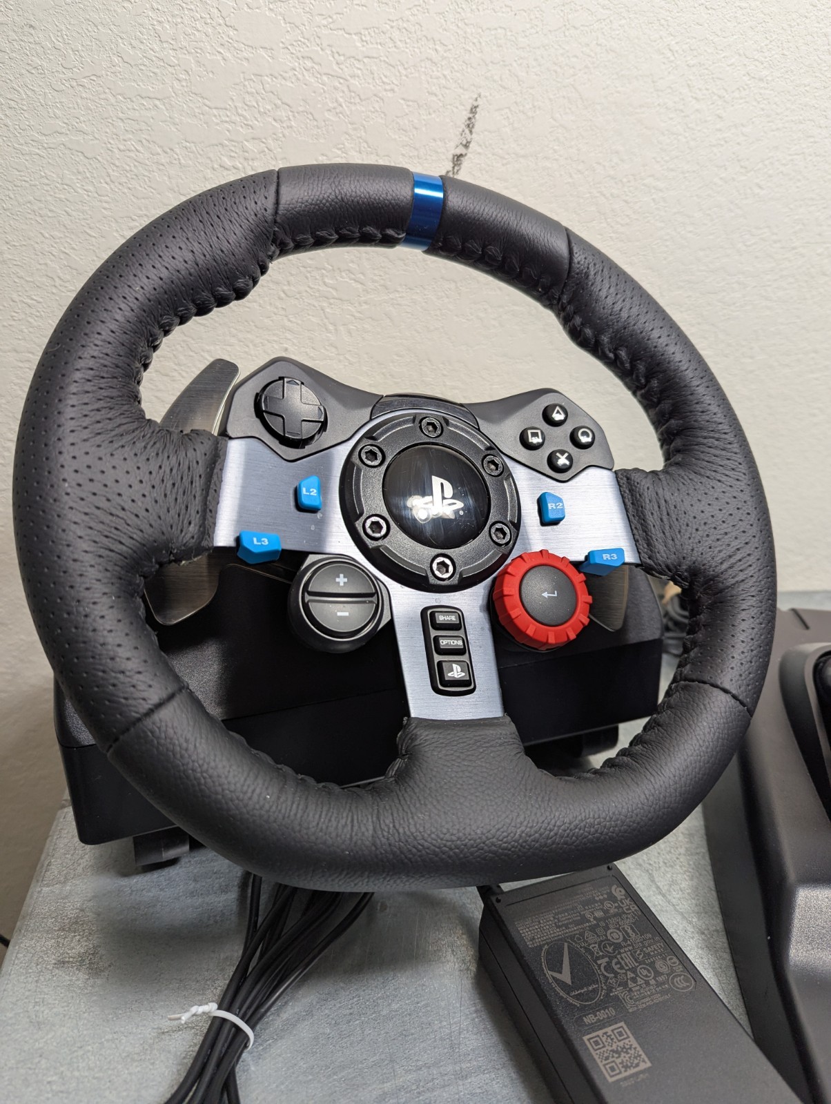 Logitech G29 Driving Force Racing Wheel – Black (941-000110) Open Box PS5