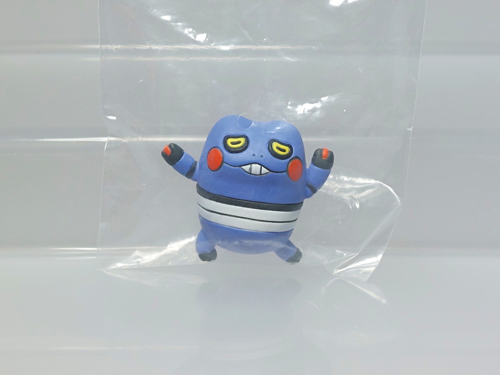 Pokemon Center Japan 2020 Figure Oyasumi Chuu Croagunk Guregguru New 0.8in