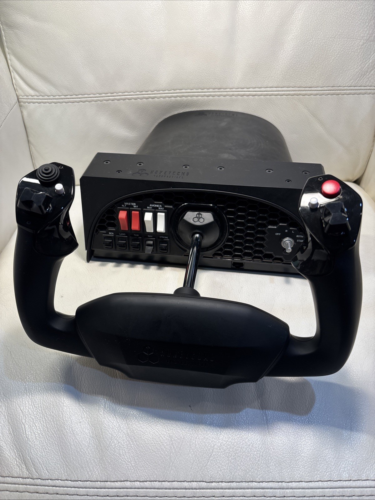 Honeycomb Alpha Flight Control Yoke – Airline Pilot PARTS ONLY NOT TESTED