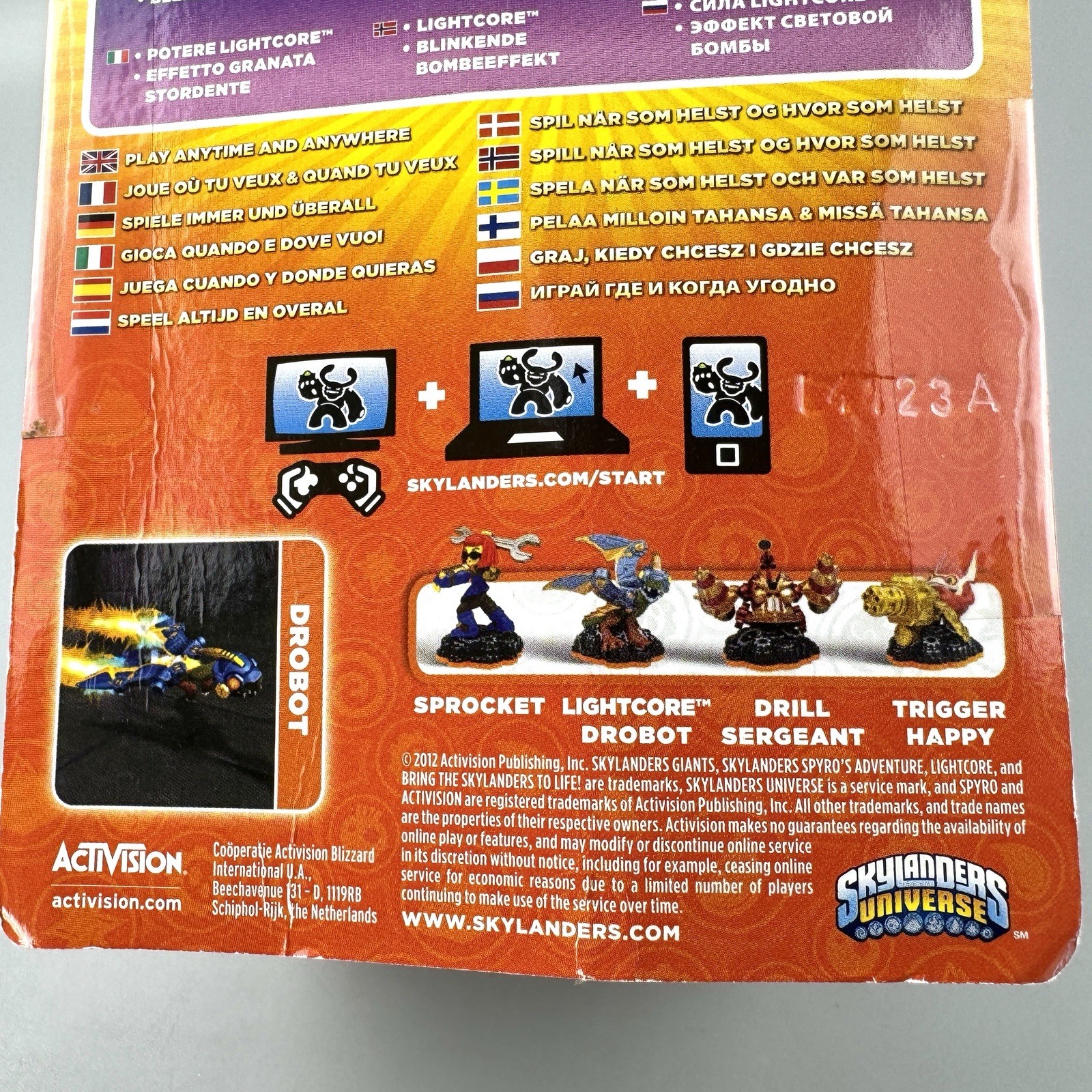 Skylanders Giants Drobot Lightcore Figure w/ Card – 2012 ActiVision NEW OPEN BOX