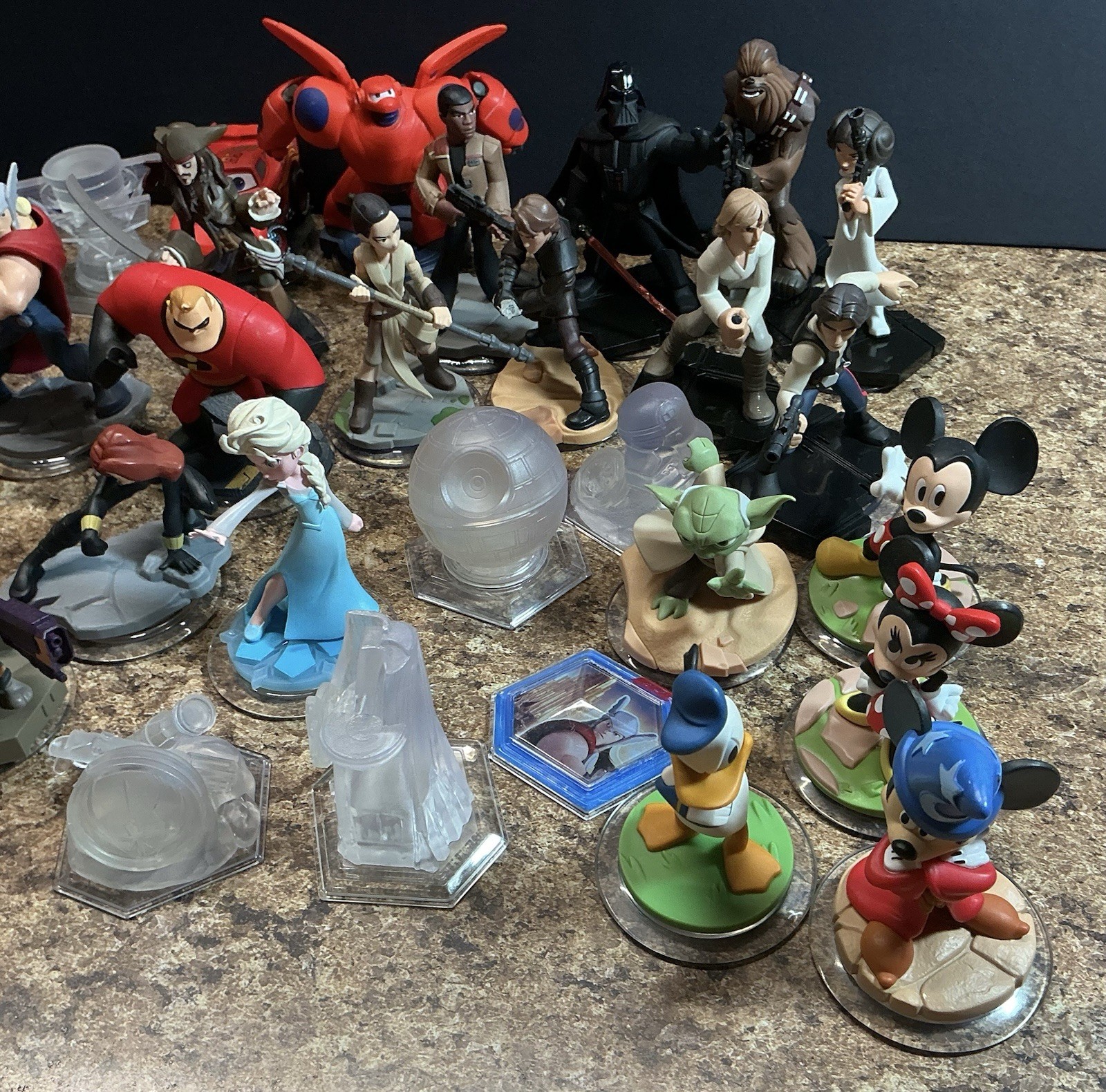 Disney Infinity Figures Pieces Lot Of 35 + Various 2.0 3.0 Star Wars Nemo Mickey