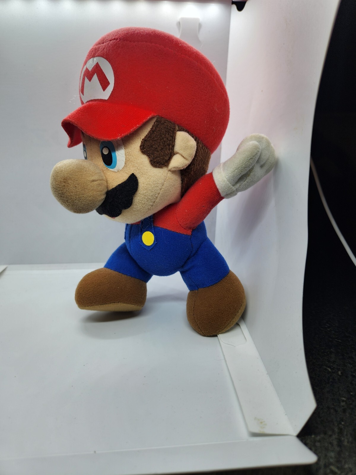 2008 Nintendo Super Mario Bros 8” Mario Running Plush Toy