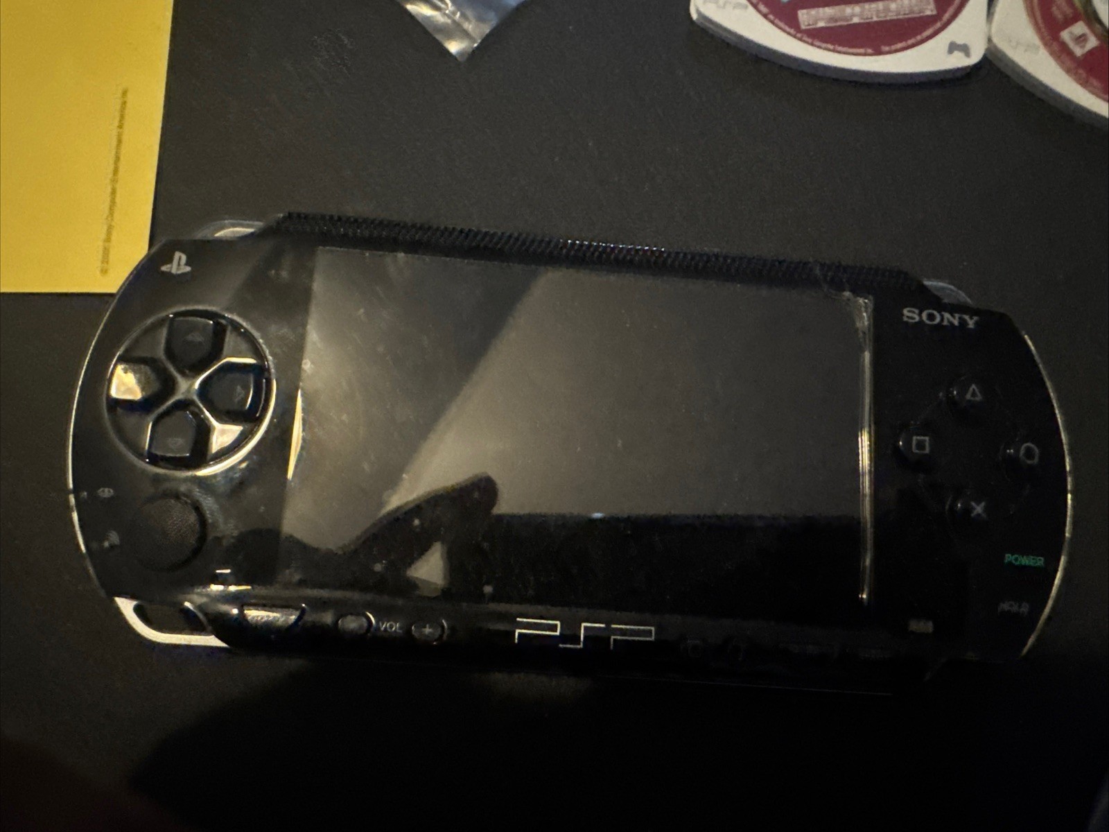 Sony PlayStation Portable – Black (PSP-1001K) With Original Box (Read/See Pics)