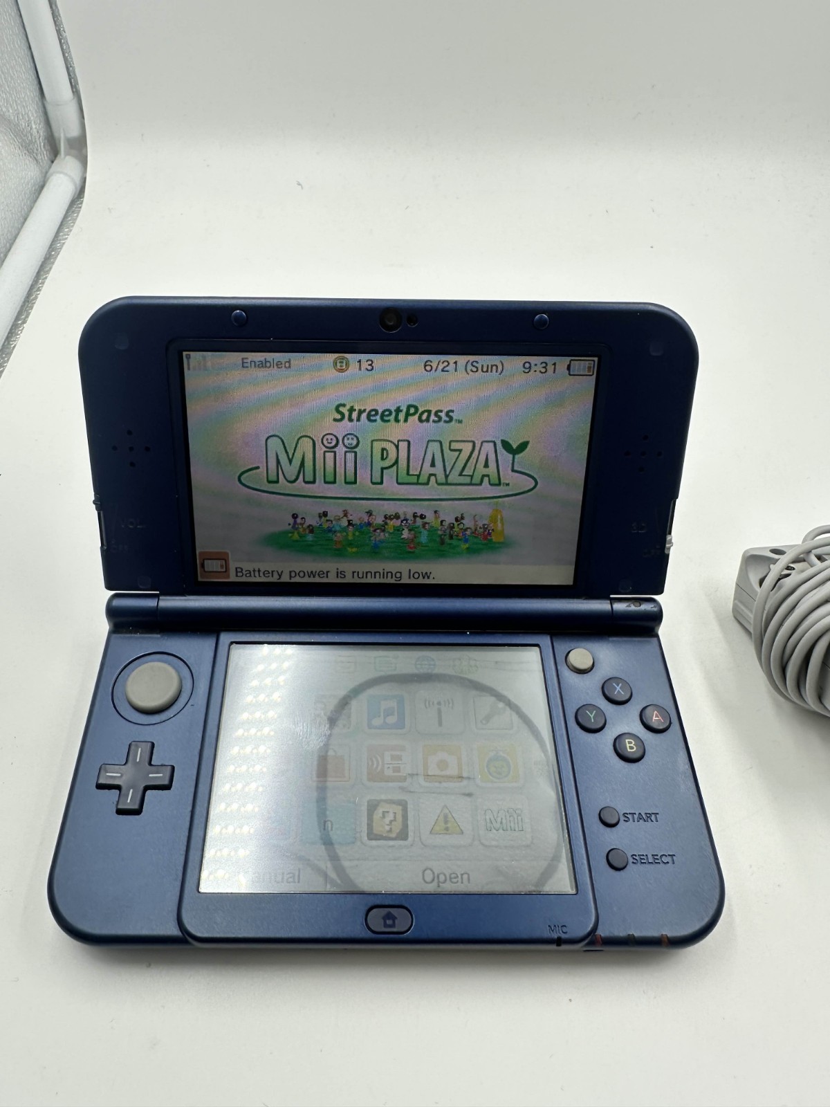 New Nintendo 3DS XL Galaxy Purple RED-001 Handheld Console No stylus