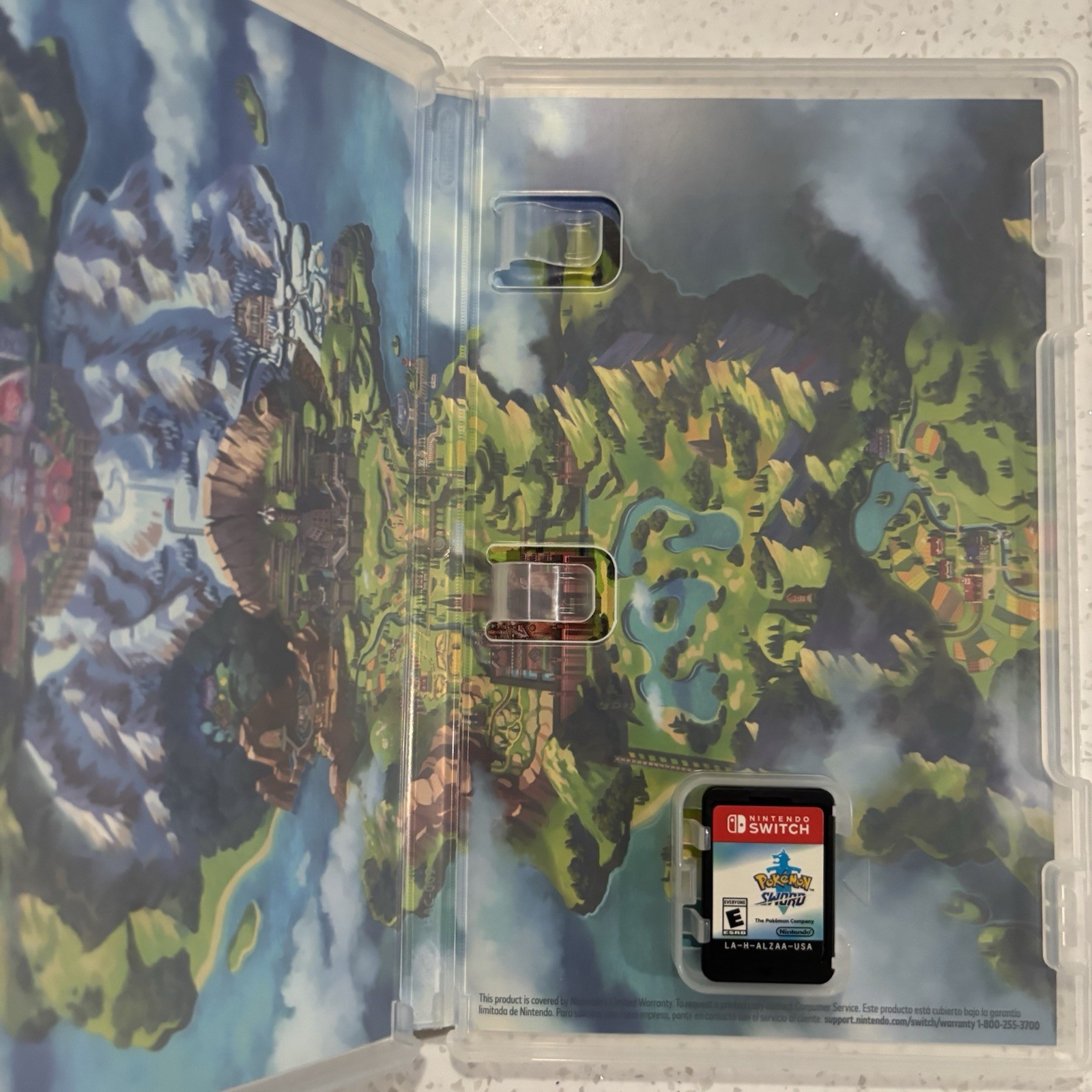 Pokémon Sword – Nintendo Switch Game – Case Included