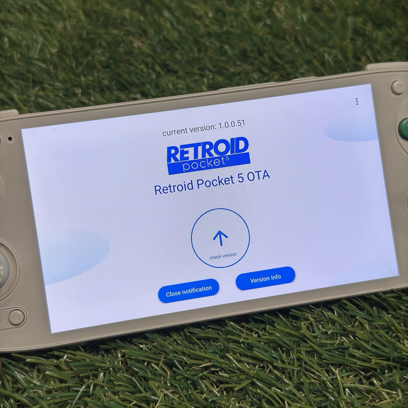 Retroid Pocket 5 Handheld Console White , New Grip, No case included