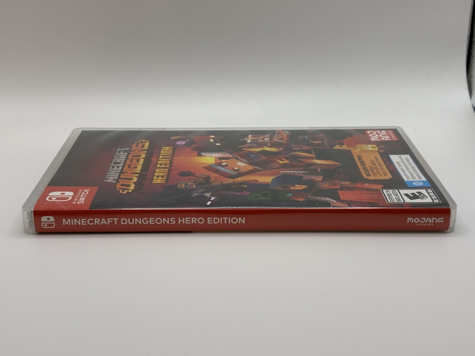CIB Minecraft Dungeons Hero Edition – Nintendo Switch