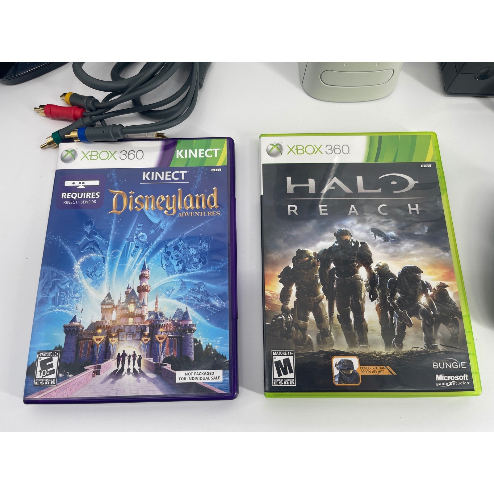 Microsoft Xbox 360 Pro 60GB White Bundle Kinect Halo Reach Black Controller