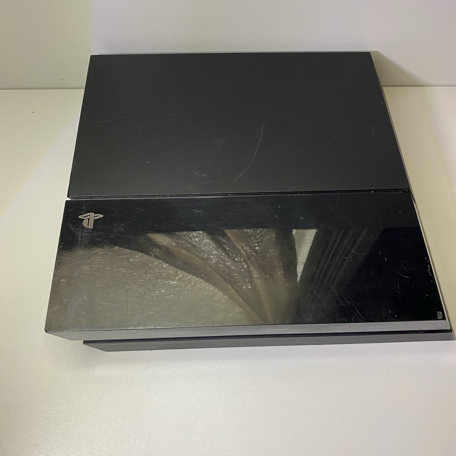 Sony PlayStation 4 500GB Gaming Console – Black (CUH-1001A) W/Controller