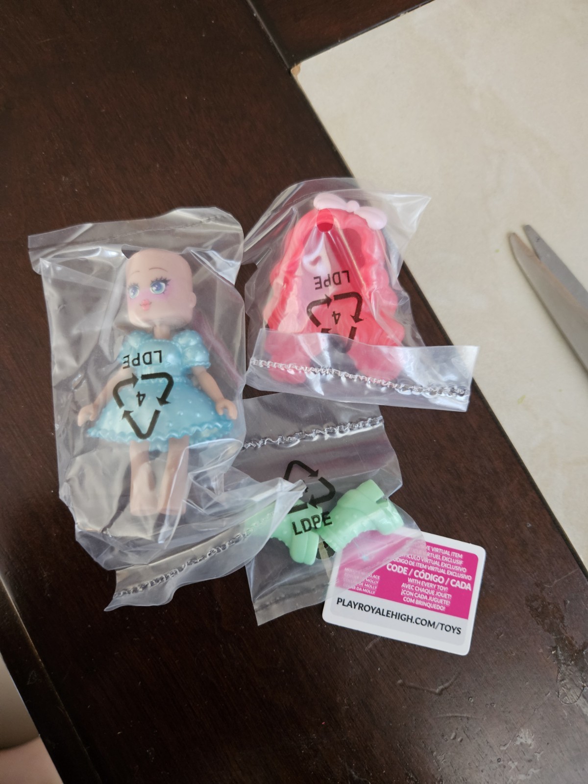 Roblox Royale High Molly’s Necklace Toy Exclusive Virtual Item Code