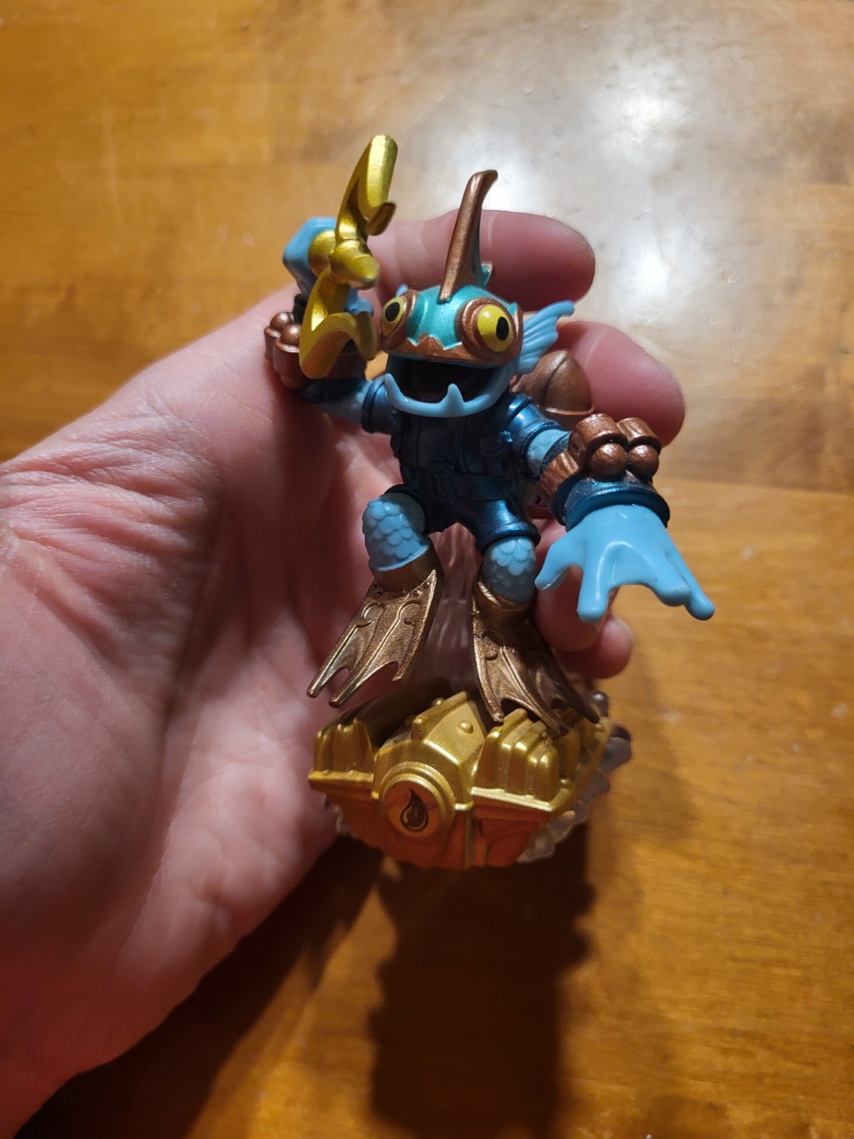 Activision Skylanders Superchargers DEEP DIVE GILL GRUNT Figure CLEAR WATER READ