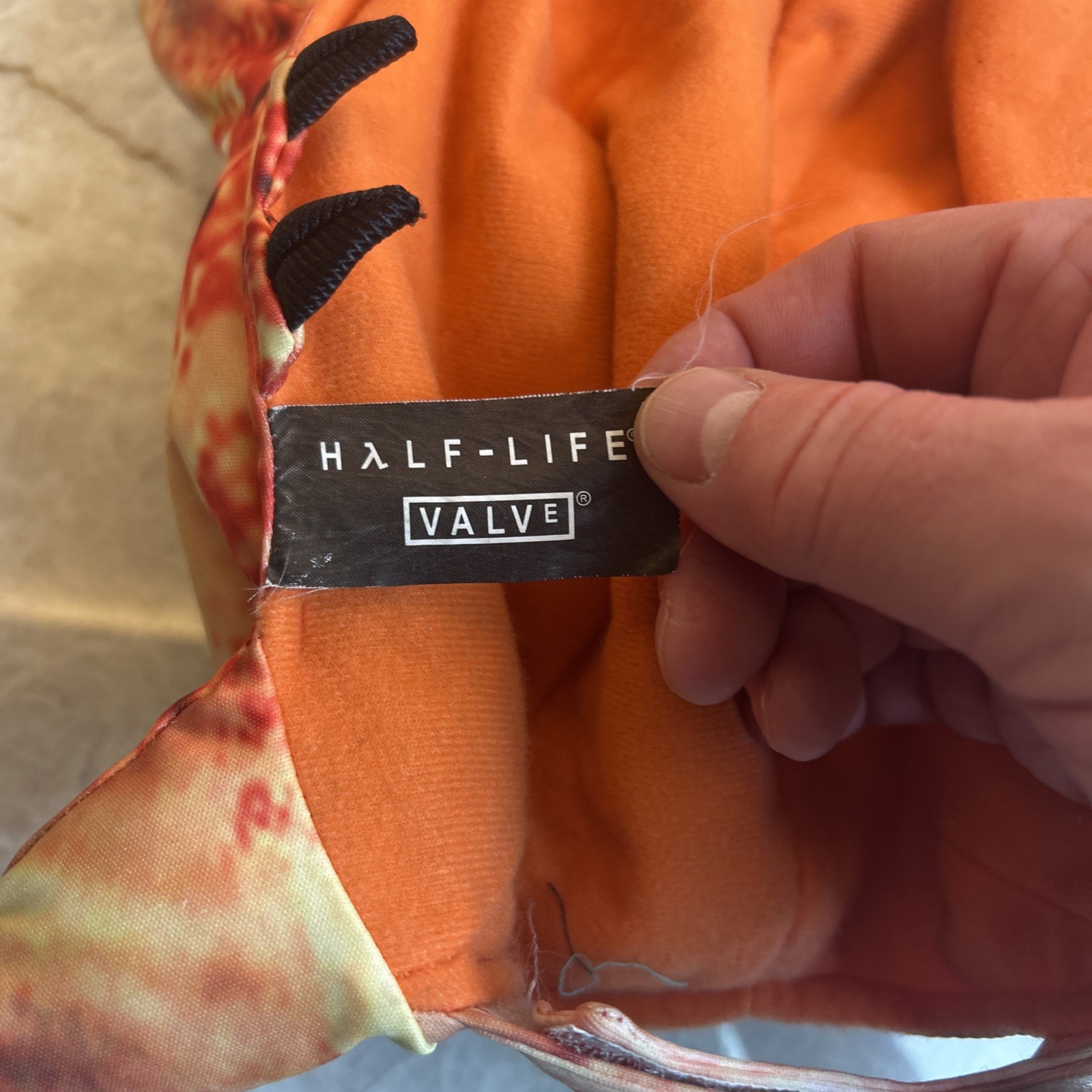 Valve Half-Life 2 Plush Head-crab Hat Extremely Rare 2013 Neca
