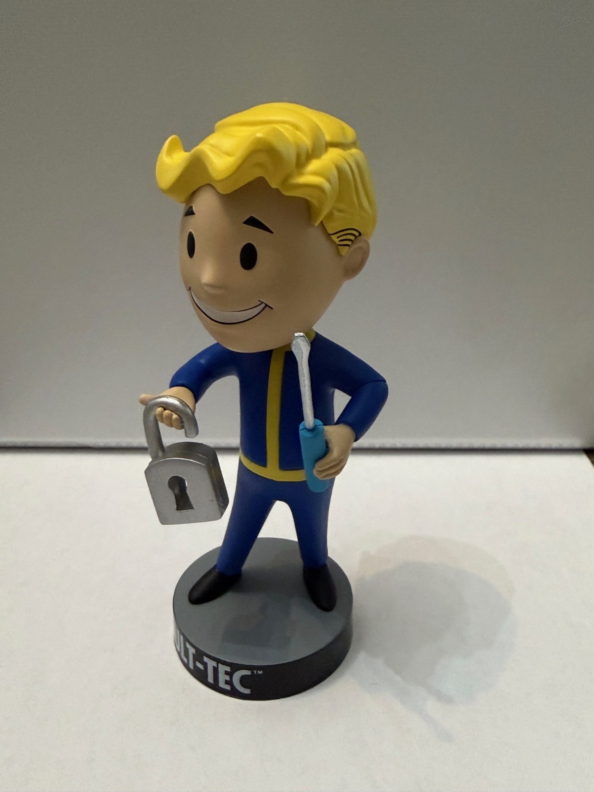 BUY ALL 7 AND SAVE ON SHIPPING 5″ Fallout Vault Boy Bobblehead 111 Series #1