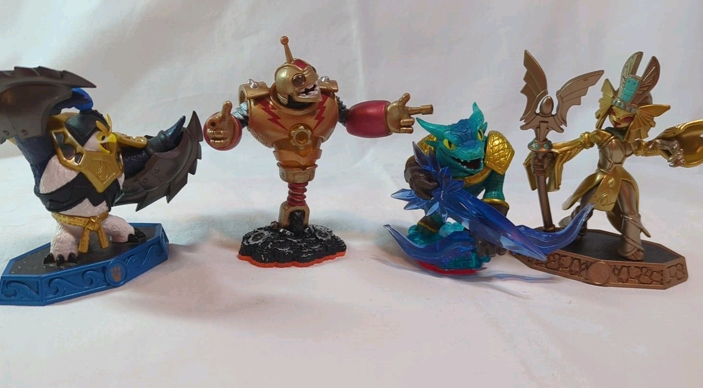 Activision Skylanders Giants Figures Lot 4 Robot Dragon Penguin Girl Empire