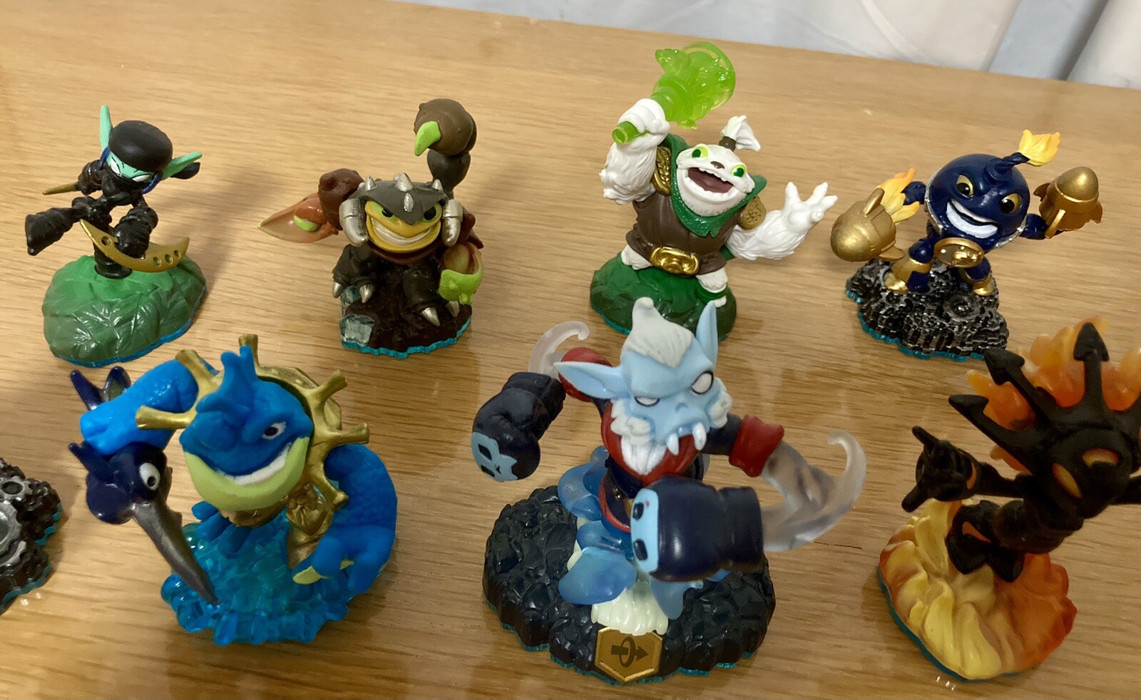Lot 8 Skylanders Swap Force Night Shift Wind Up Smolerdash Rip Tide Scorp Zoo +