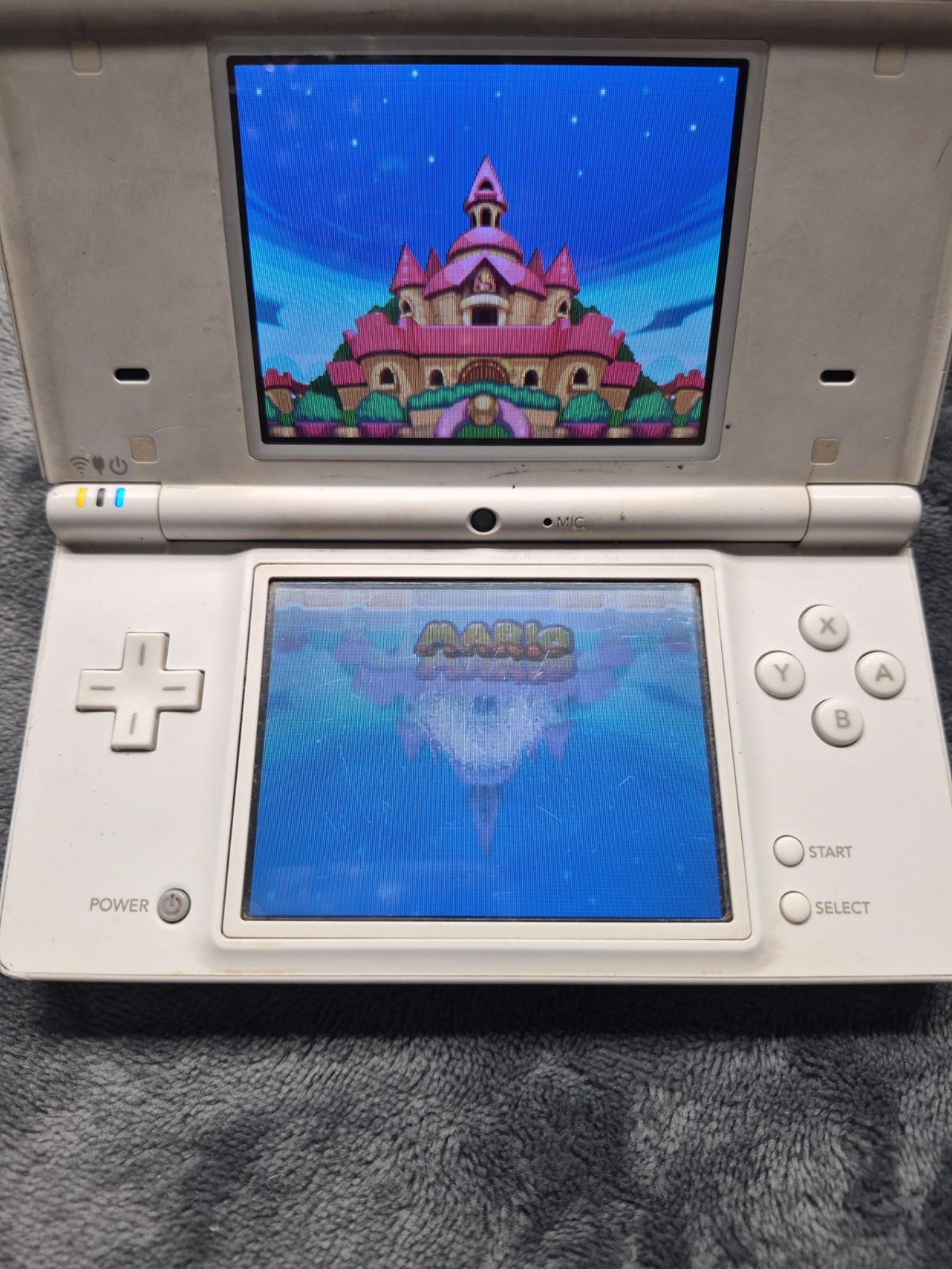 Nintendo DSi Console White w/ Charger & Mario & Luigi Game TESTED