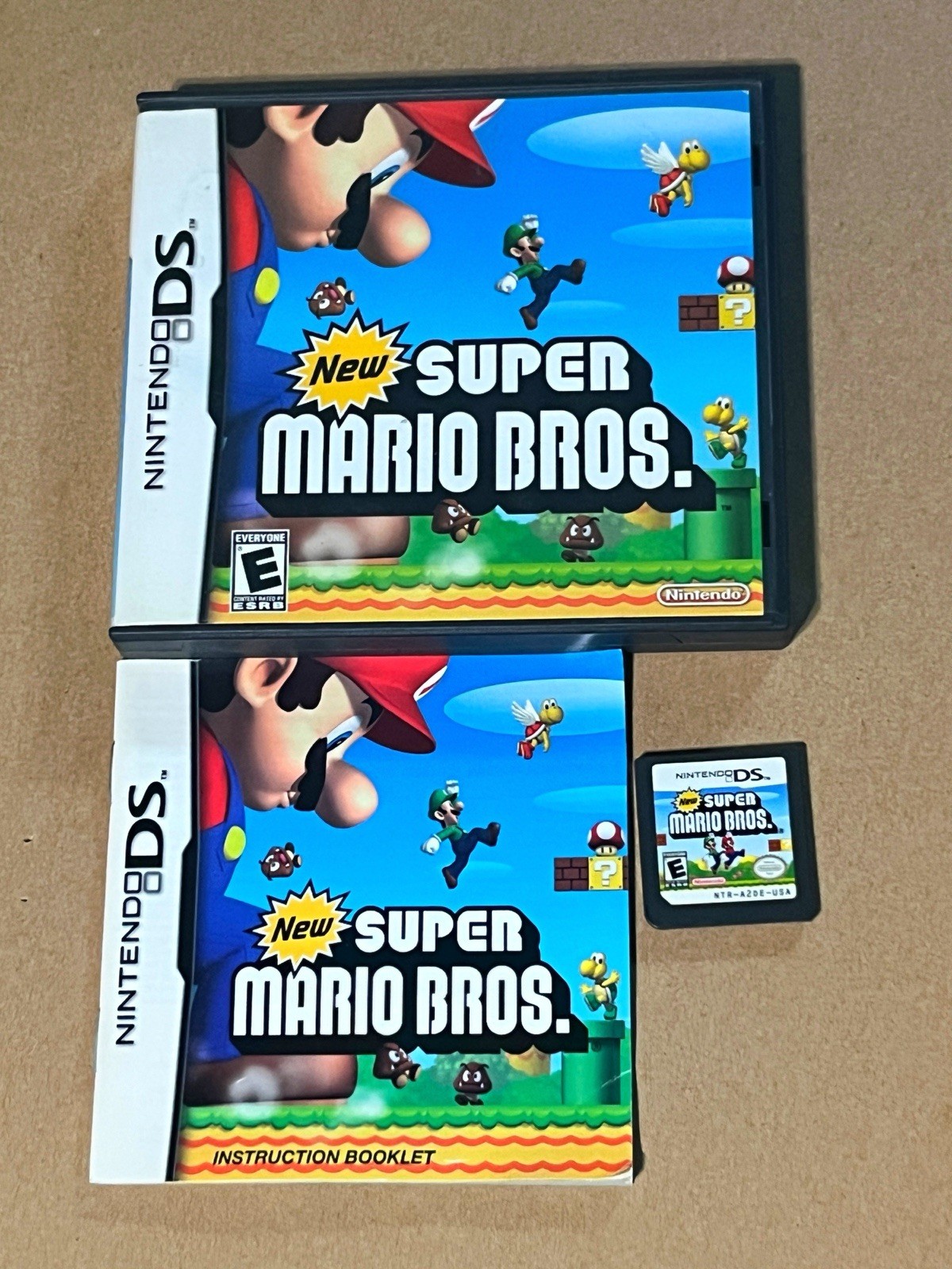 New Super Mario Bros. (Nintendo DS) w/ Case & Manual / Instruction Booklet