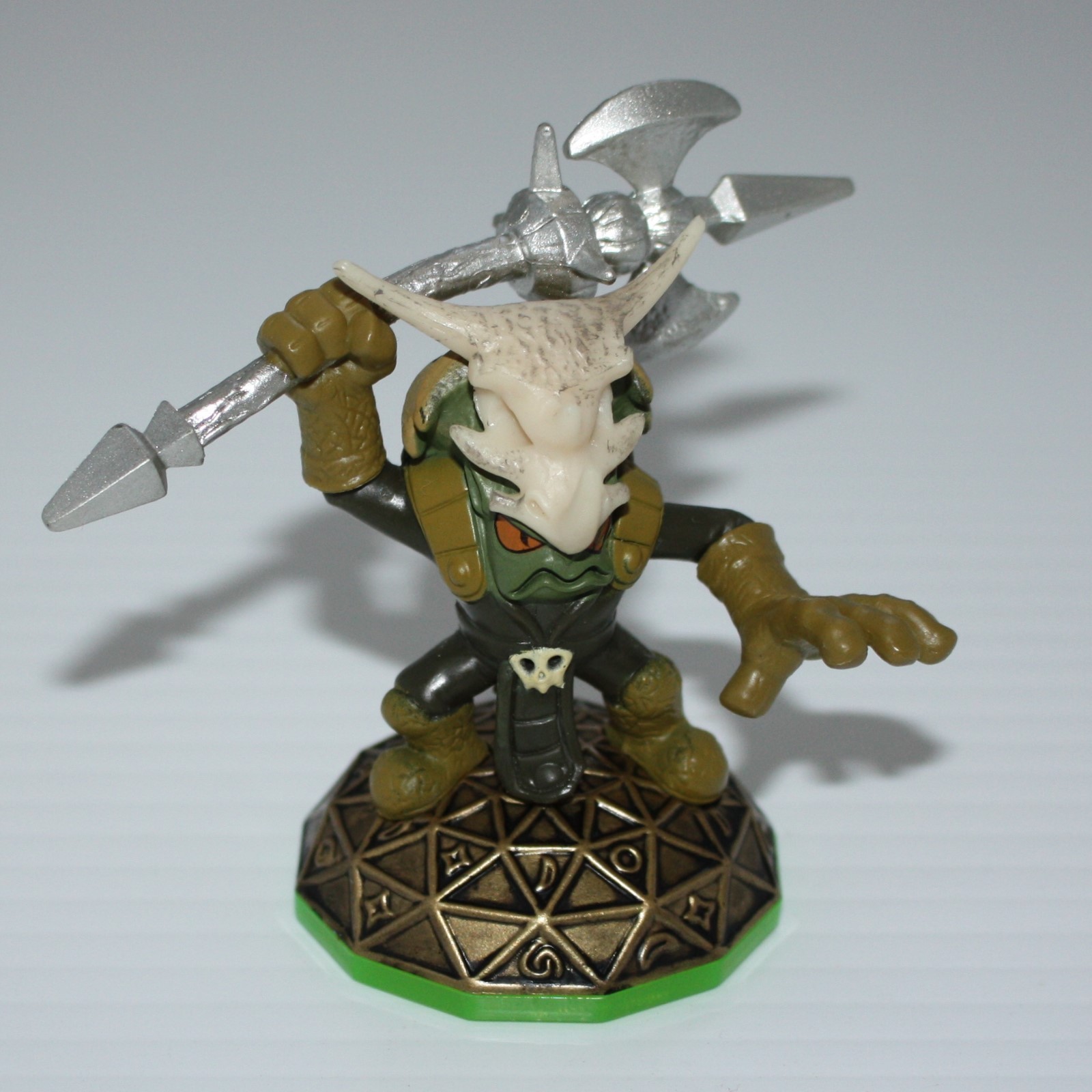 Skylanders Spyro’s Adventure Magic Element Voodood Figure + Card, Sticker & Code