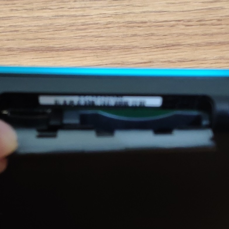 “New” Nintendo 2DS XL w/ 4GB microSD, Volume Slider Issues, Scuffed Touch Screen