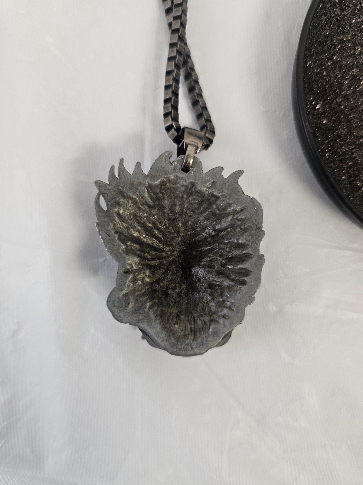 CD Projekt RED Cyberpunk 2077 – Samurai Medallion Necklace