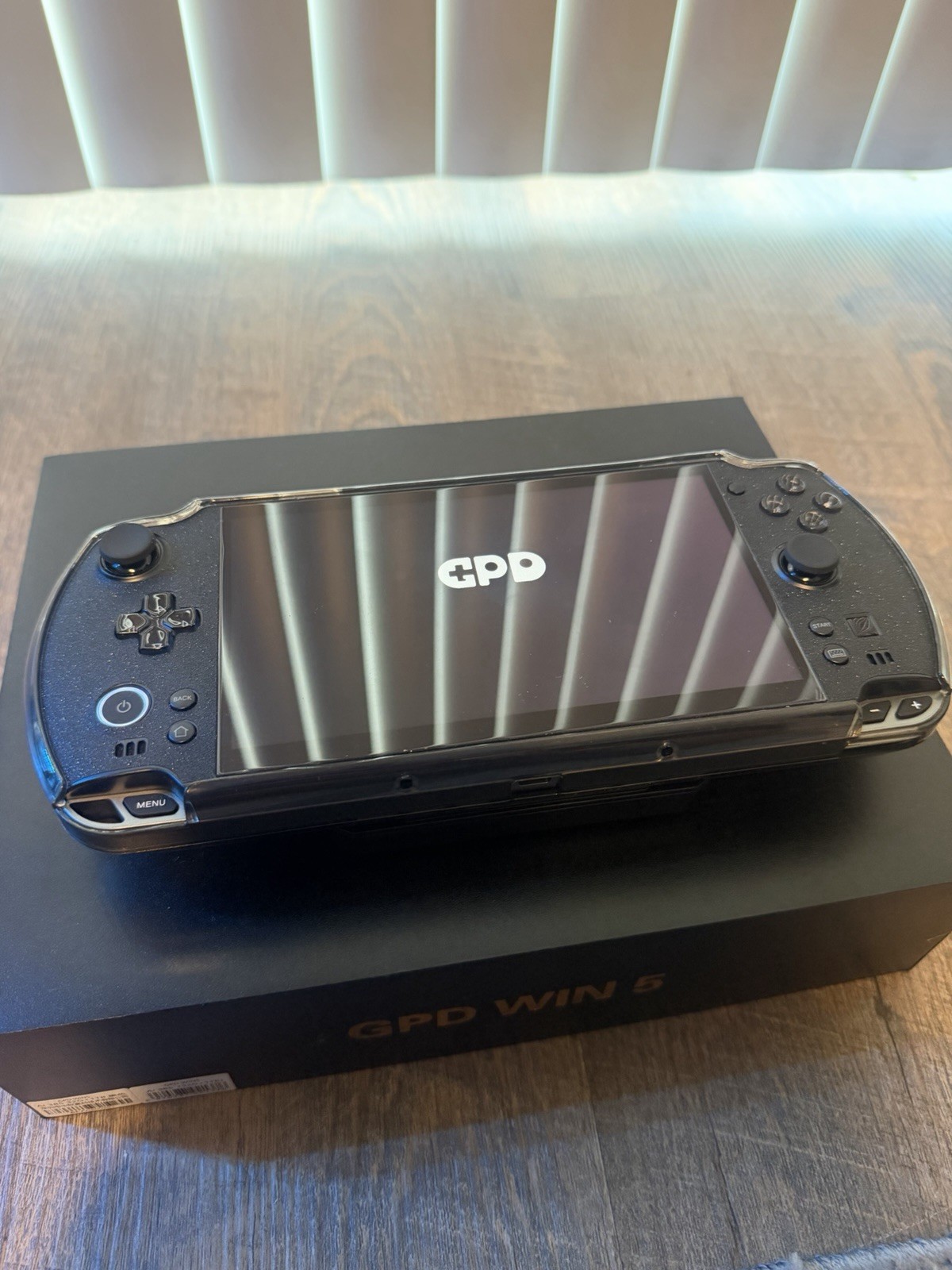 GPD Win 5 Handheld AMD Ryzen AI Max+ 385 32GB 1TB SSD + 2TB SD CARD