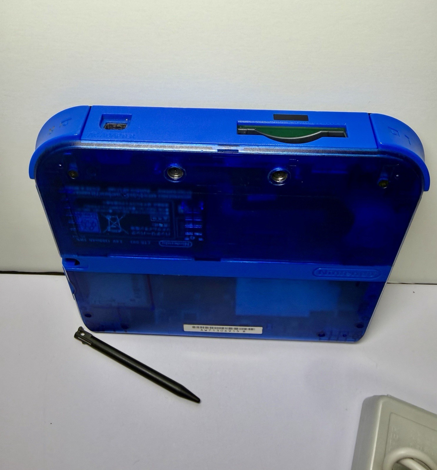 Crystal Blue Nintendo 2DS Handheld Console w/ Charger (2014 Toys R Us Exclusive)