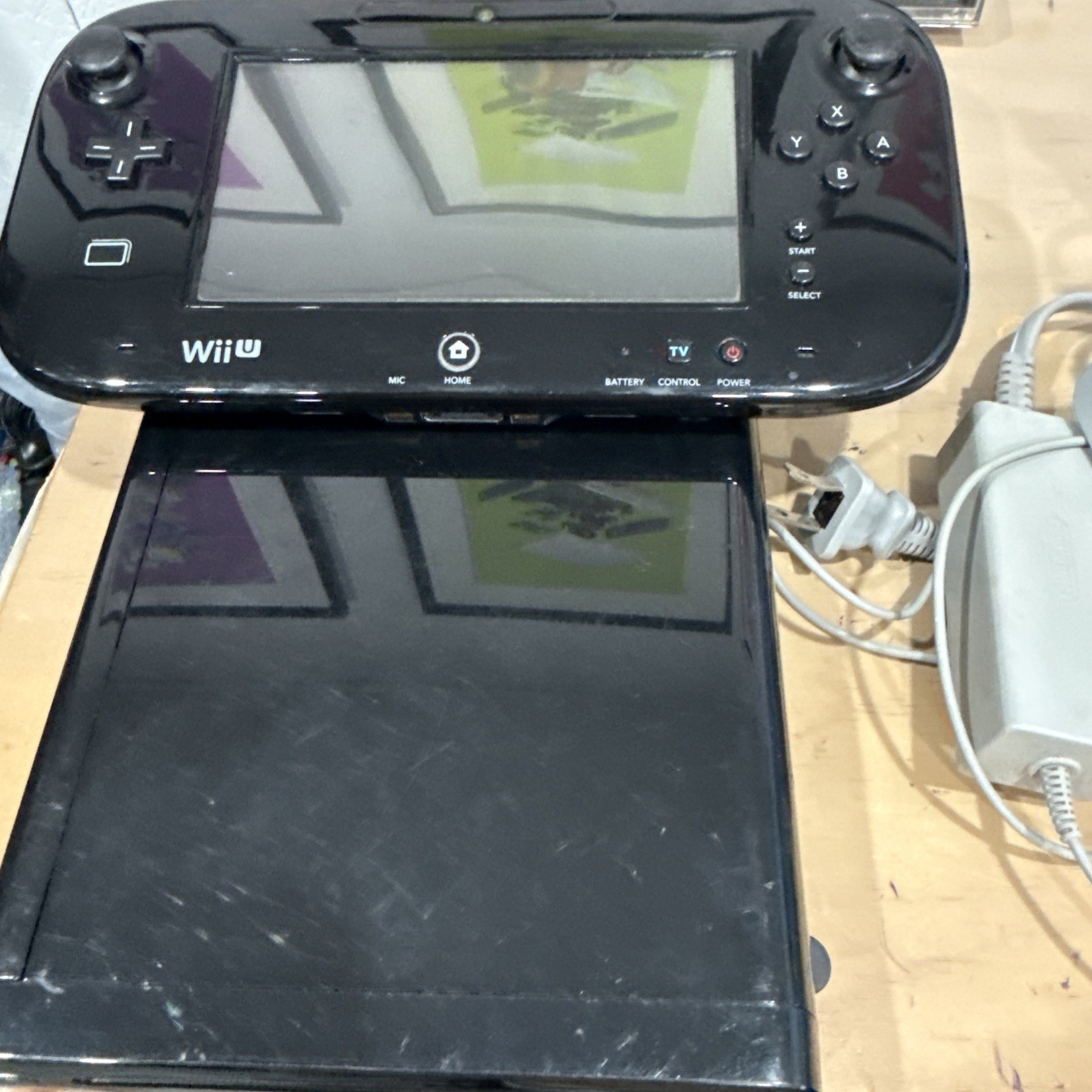 Nintendo Wii U Console Black 32GB Bundle NintendoLand- No Sensor Bar. Tested