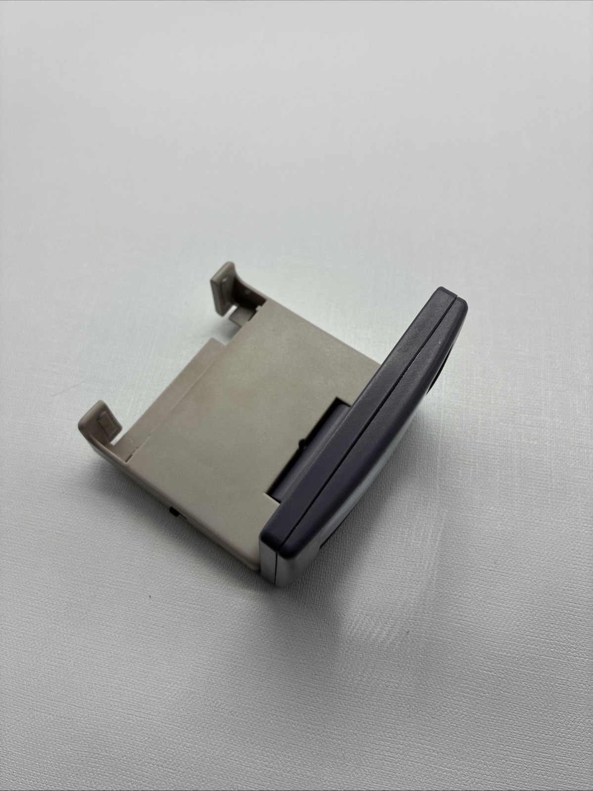 Mad Catz Nintendo Gameboy Screen Light And Magnifier Attachment 1 light out