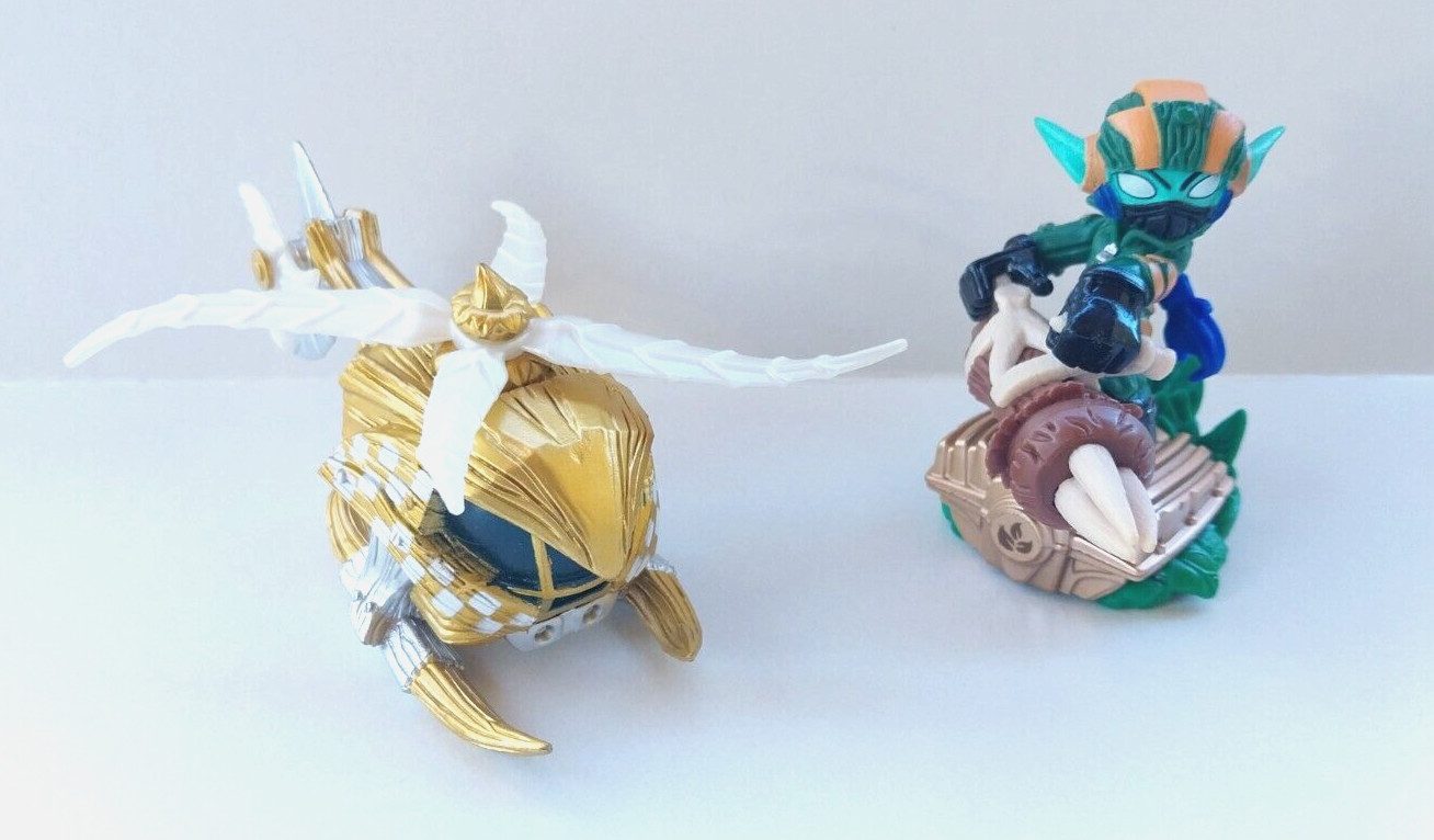Skylanders Superchargers Nitro Stealth Stinger and Stealth Elf Activision Loose